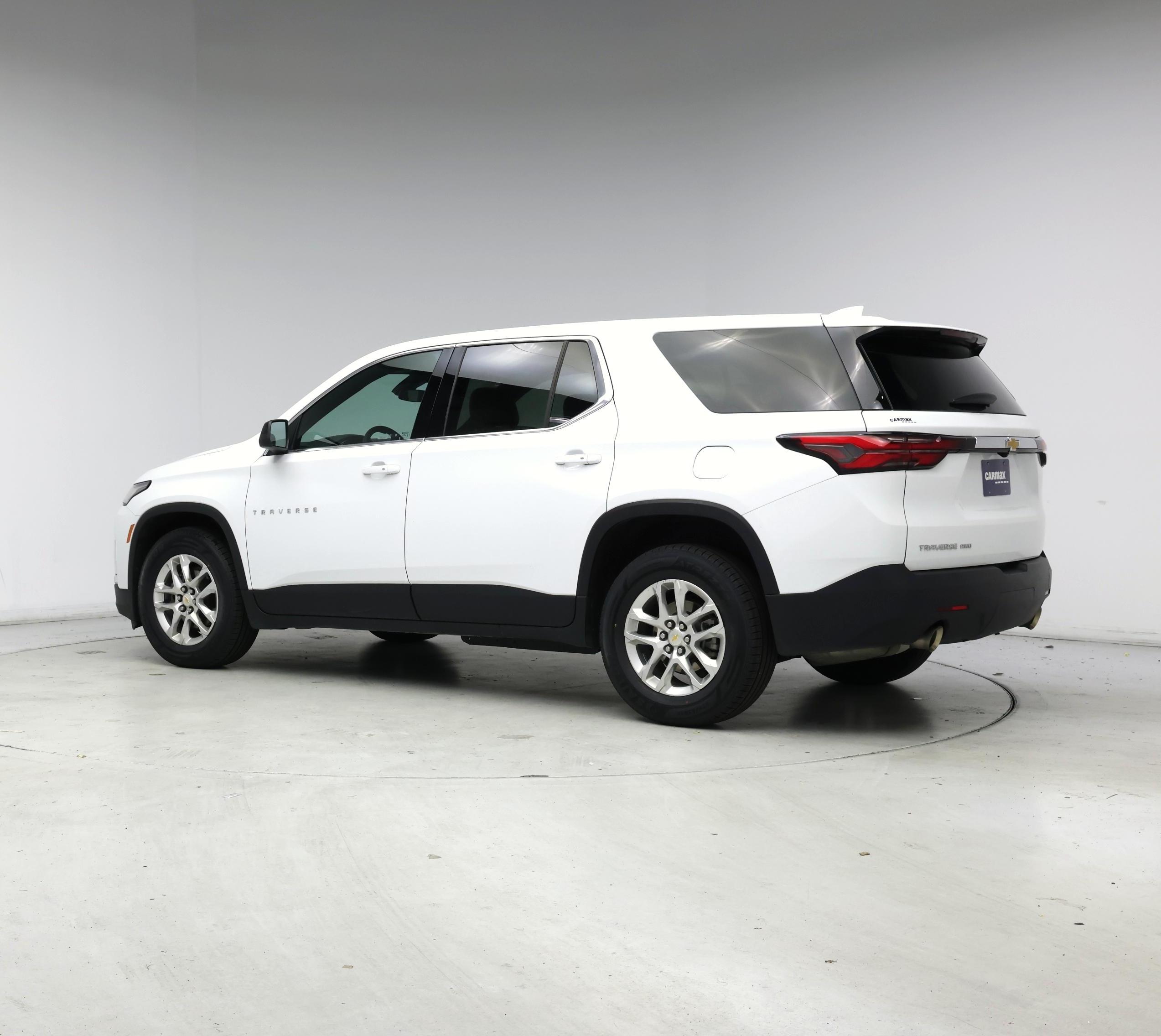 Thumbnail: 2023 Chevrolet Traverse - 2