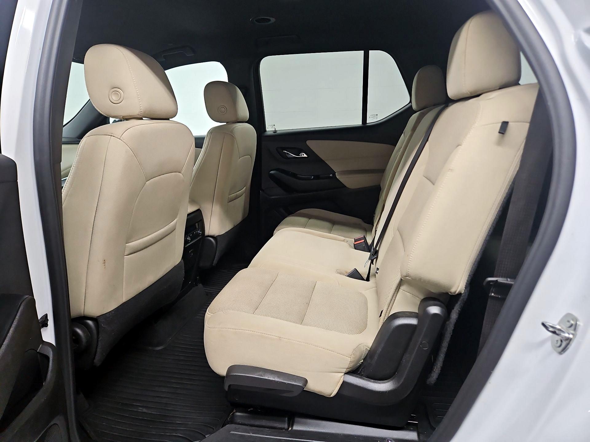 Thumbnail: 2023 Chevrolet Traverse - 19