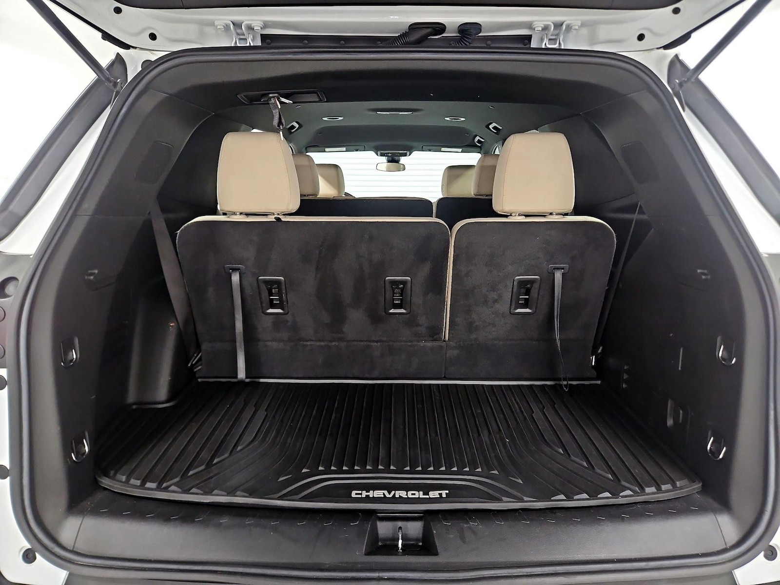 2023 Chevrolet Traverse LS - Photo 22