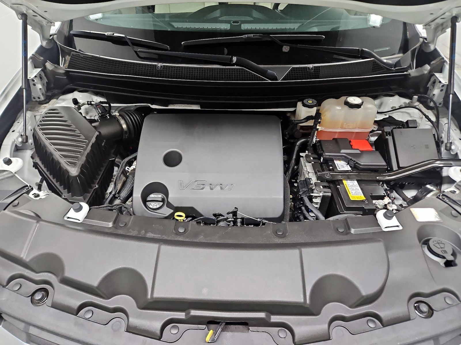 2023 Chevrolet Traverse LS - Photo 24
