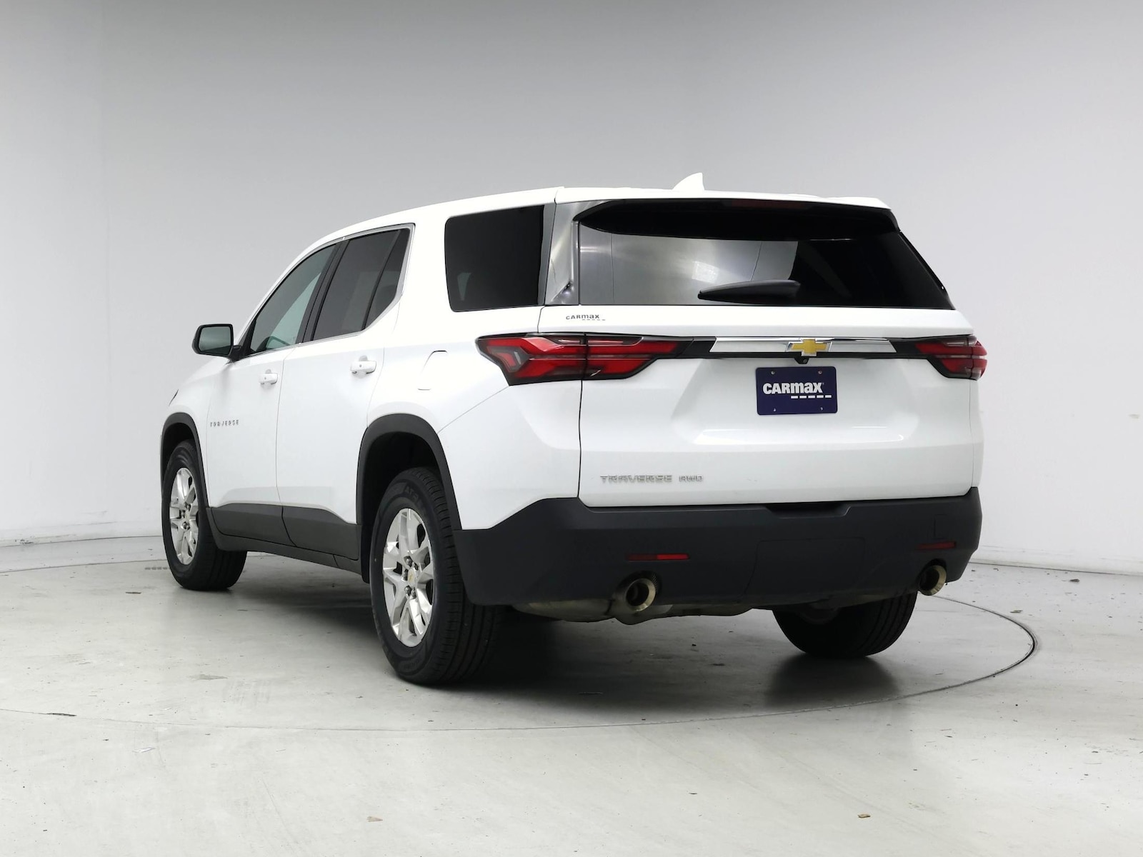2023 Chevrolet Traverse LS - Photo 7