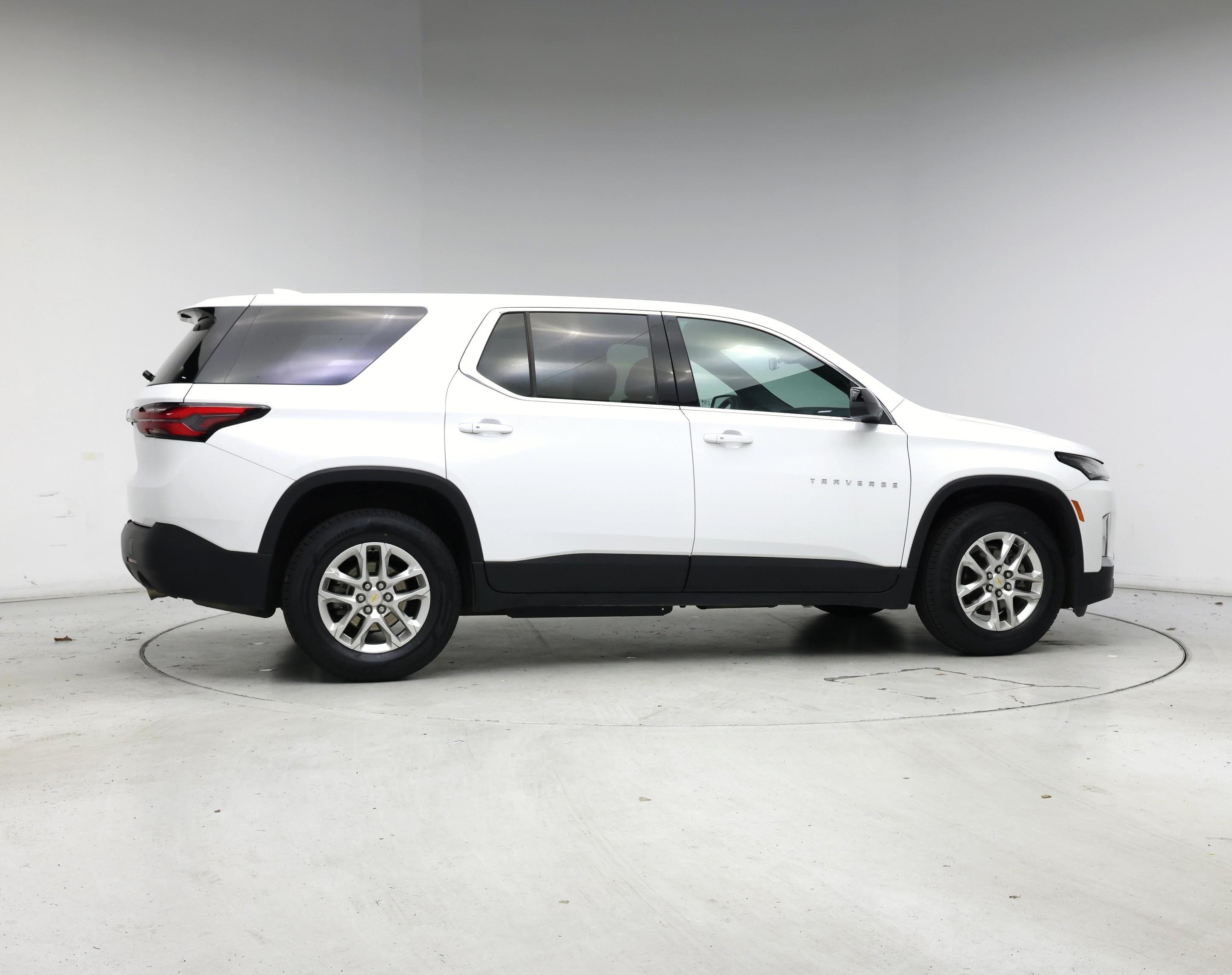 Thumbnail: 2023 Chevrolet Traverse - 7