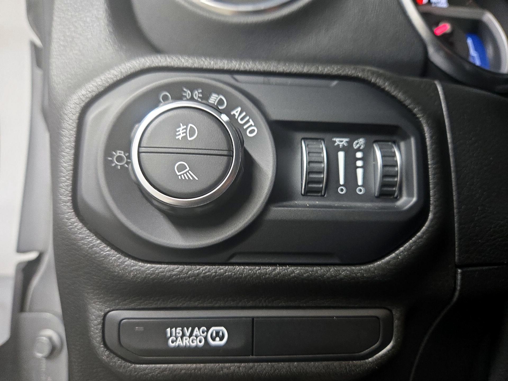 Thumbnail: 2020 Jeep Gladiator - 13