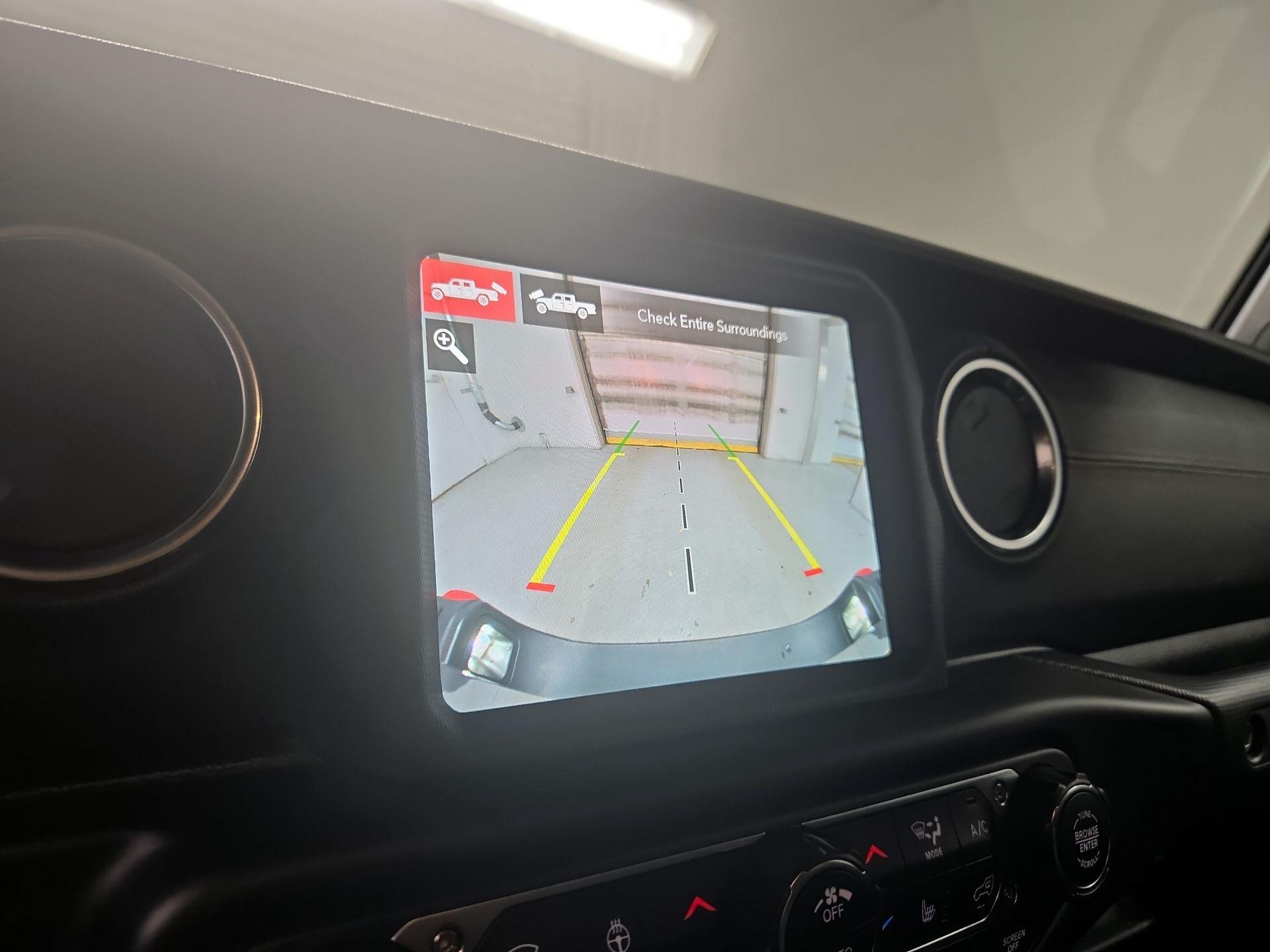 Thumbnail: 2020 Jeep Gladiator - 15