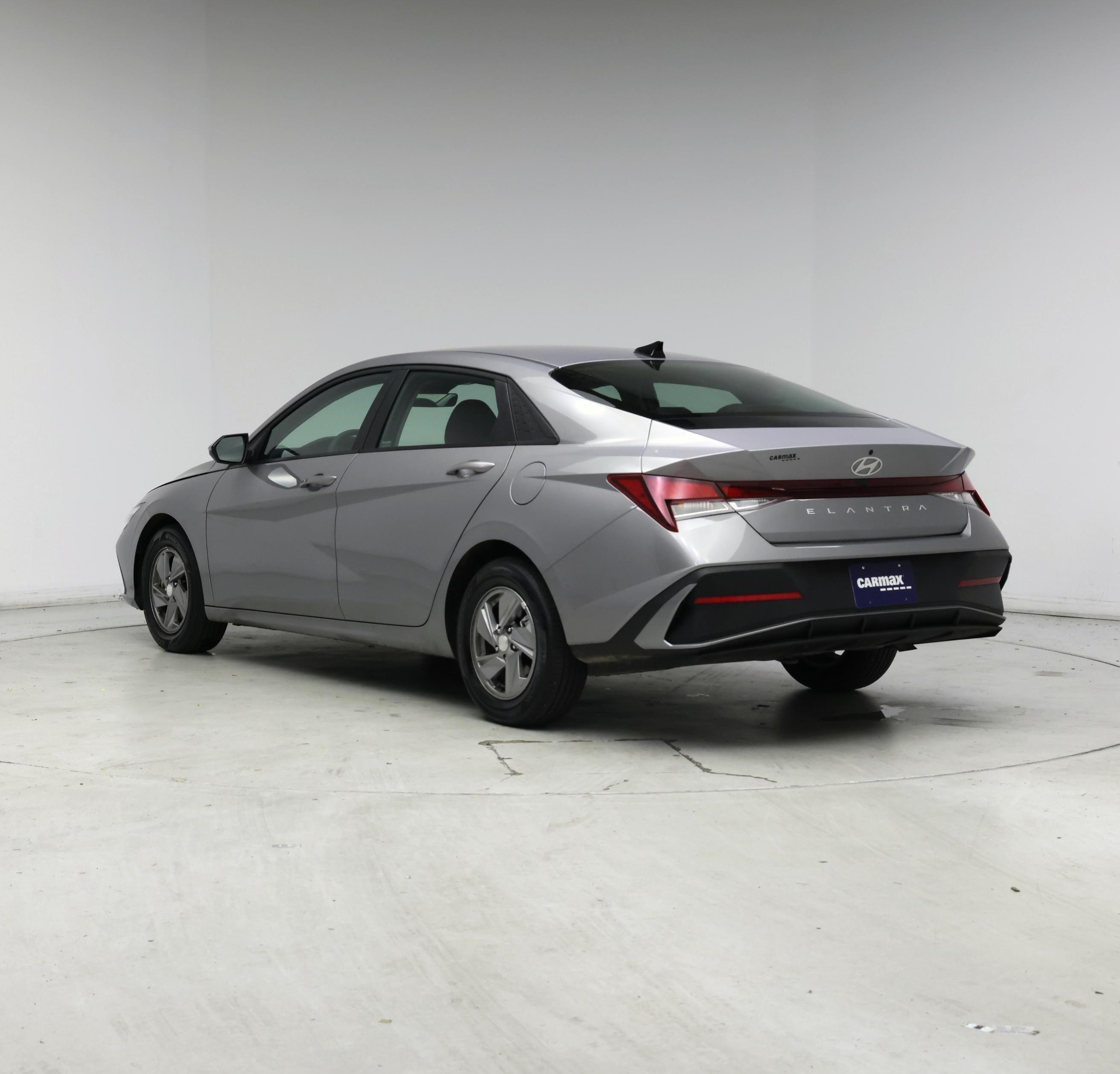 Thumbnail: 2025 Hyundai Elantra - 2