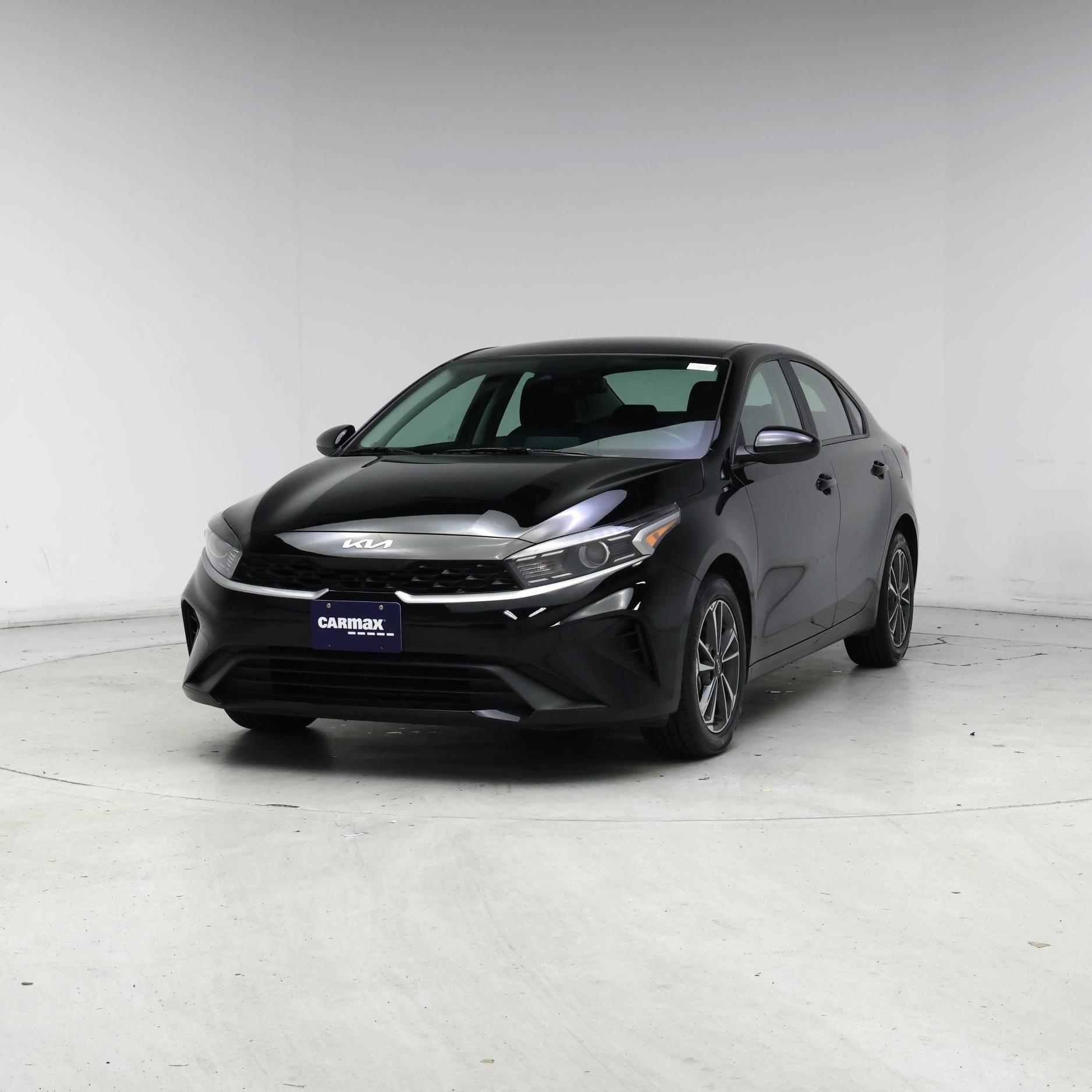 Thumbnail: 2024 Kia Forte - 4