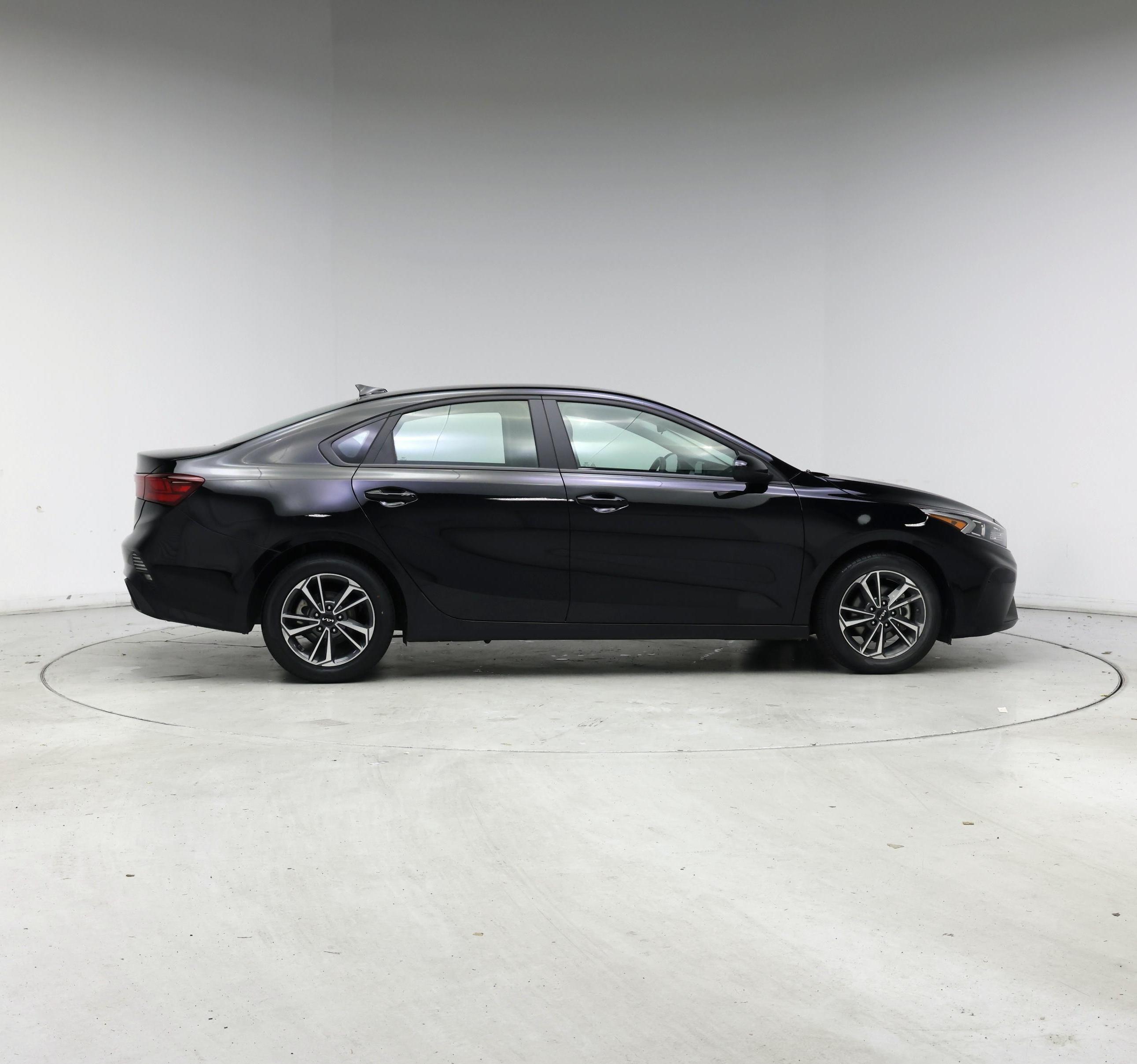 Thumbnail: 2024 Kia Forte - 7