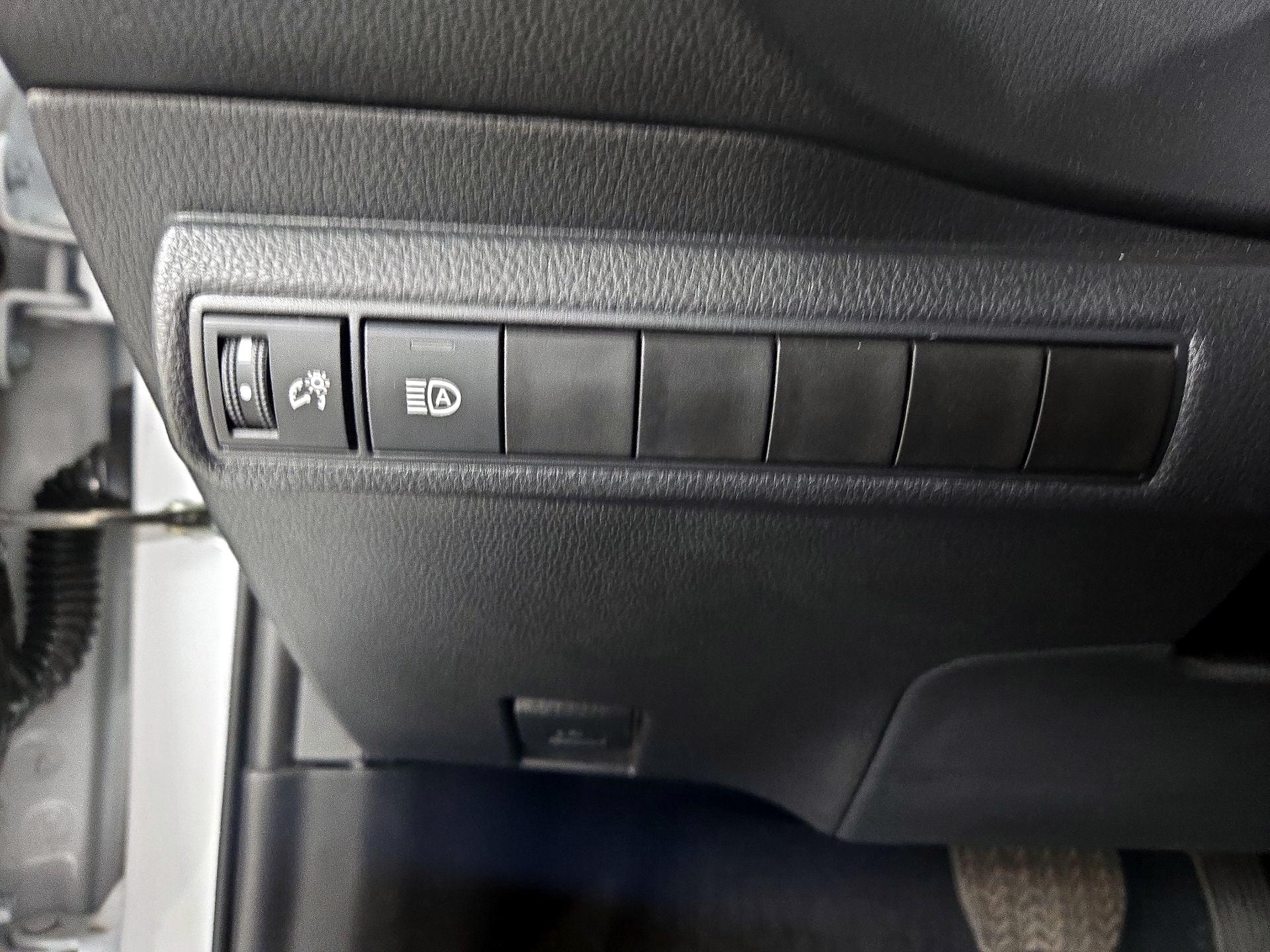 Thumbnail: 2025 Toyota Corolla - 13