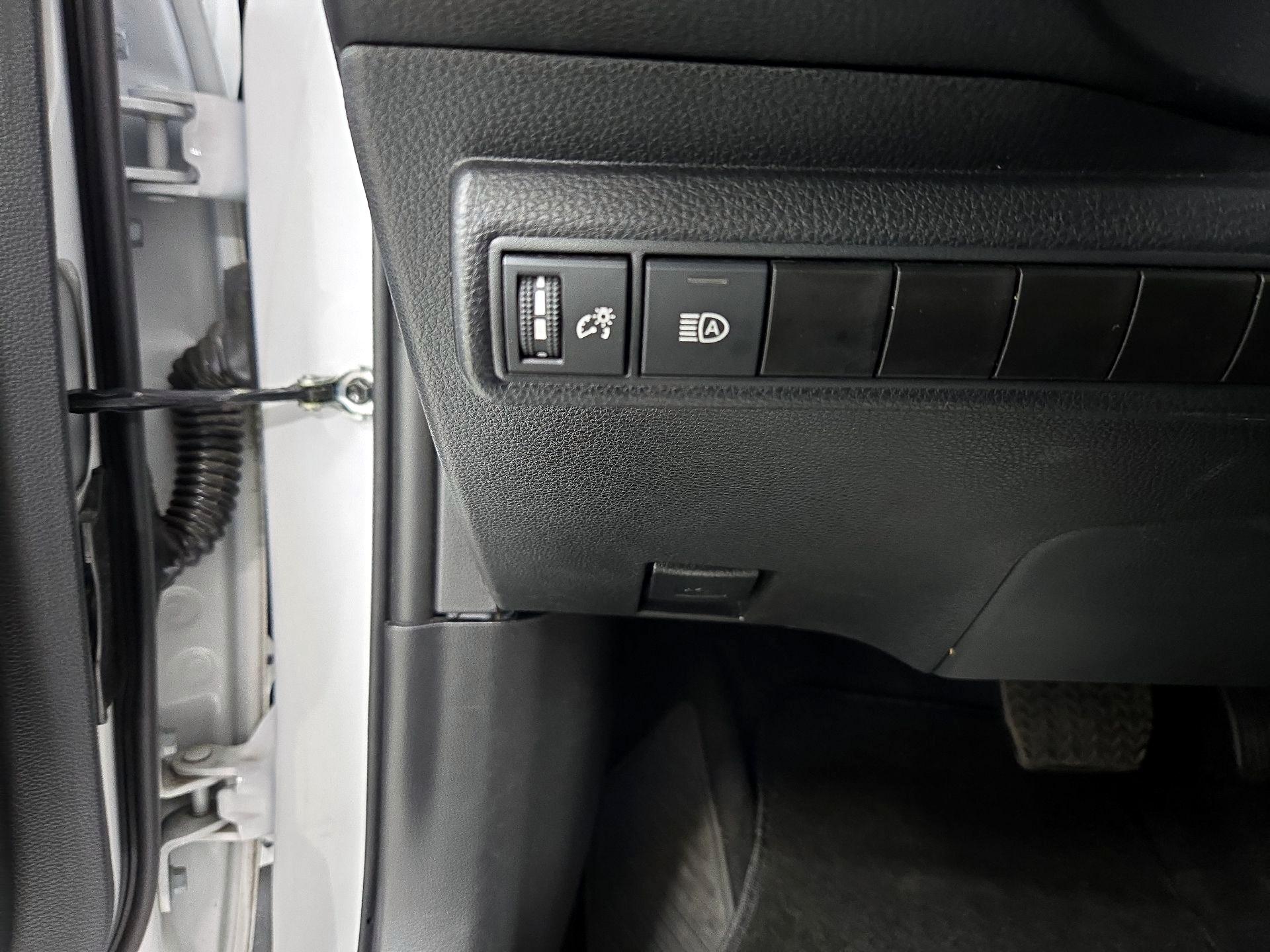 Thumbnail: 2025 Toyota Corolla - 13