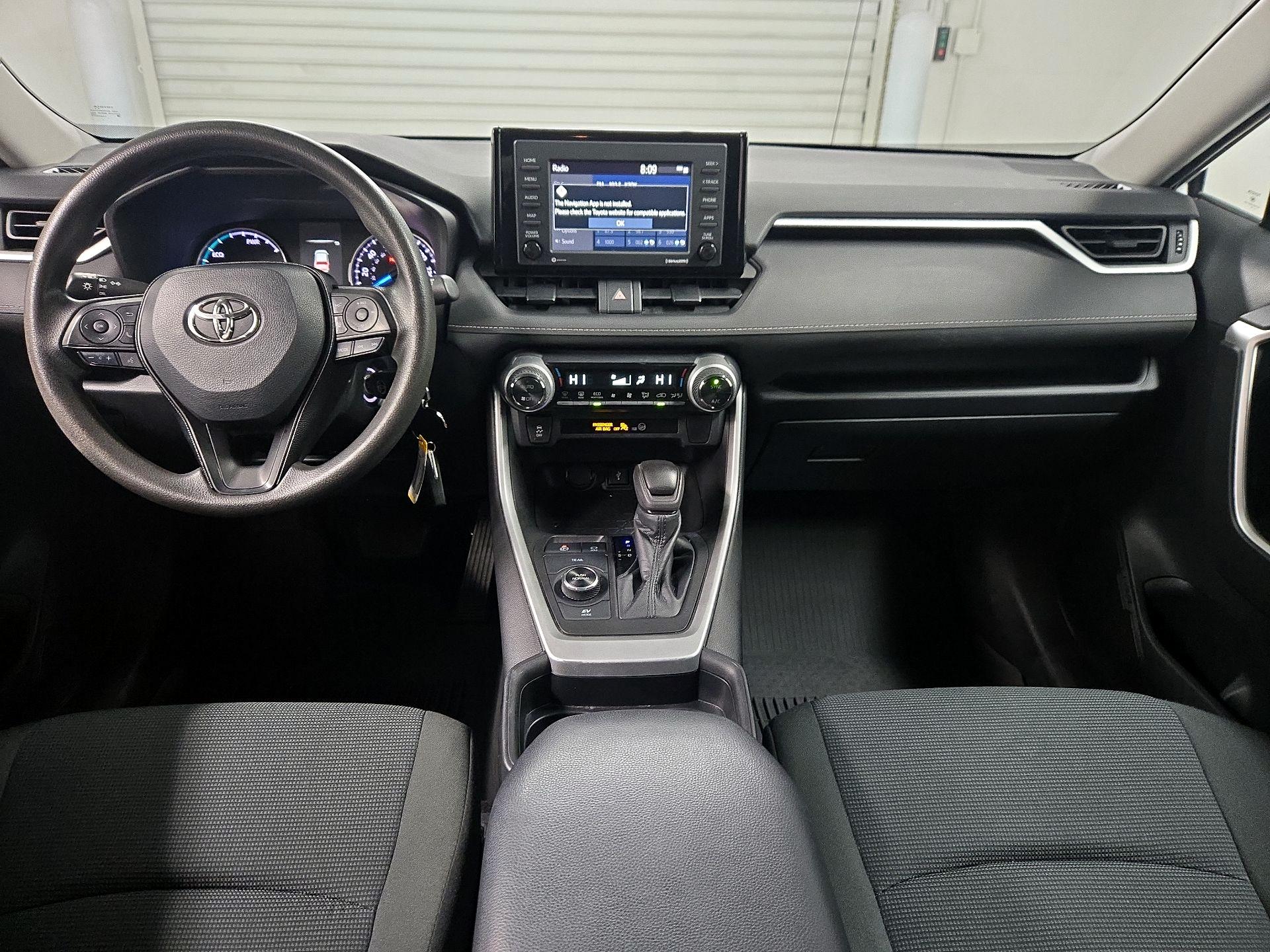 Thumbnail: 2021 Toyota RAV4 - 9