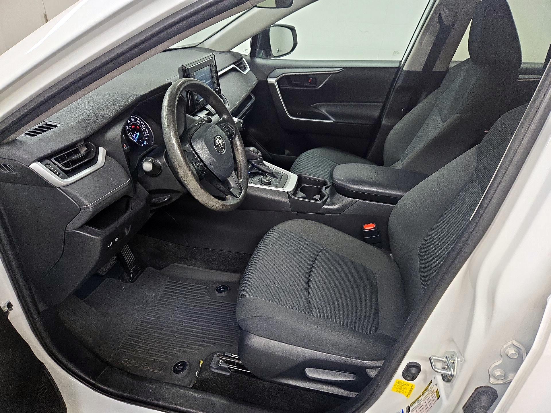 Thumbnail: 2021 Toyota RAV4 - 11