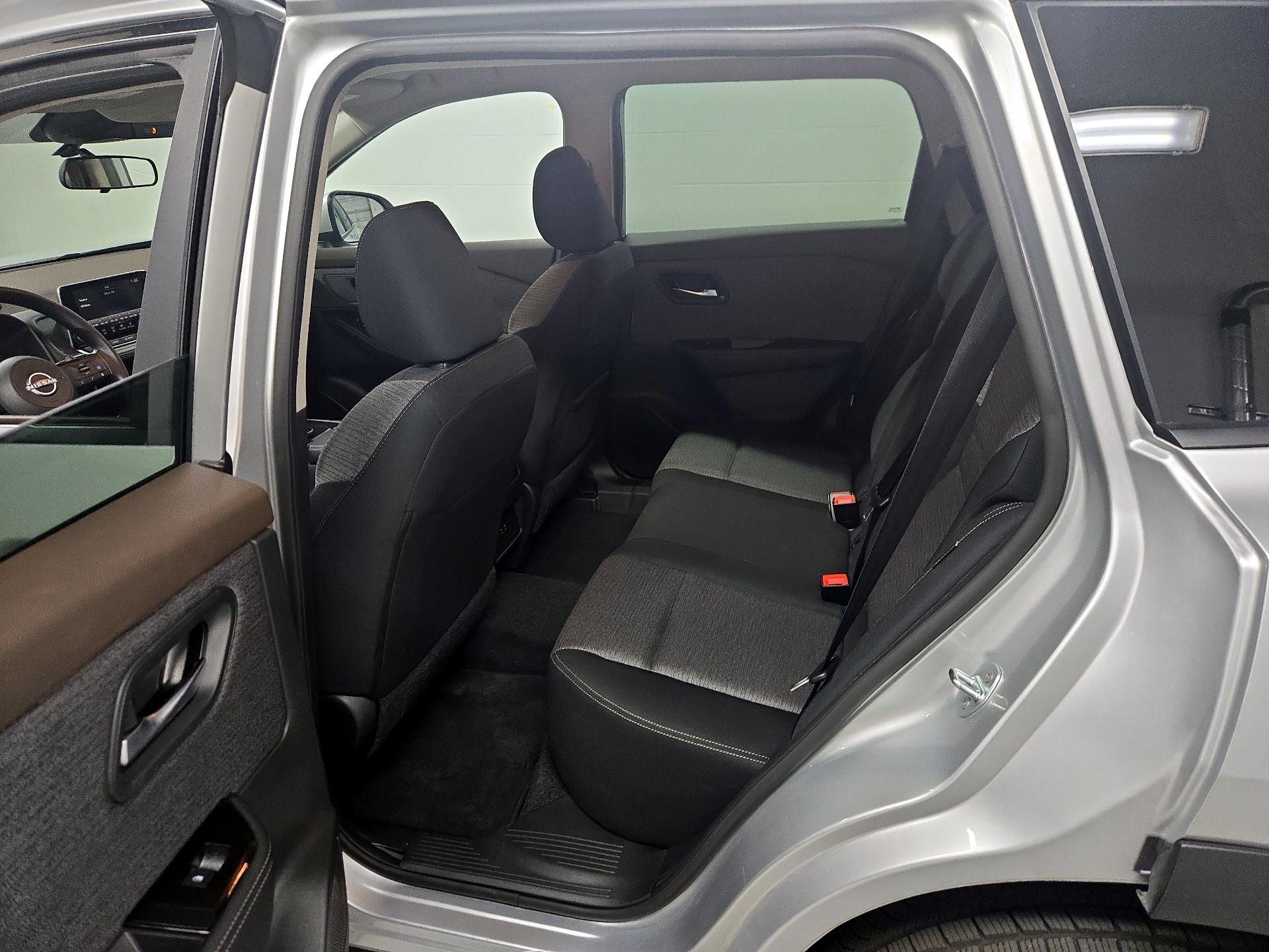 Thumbnail: 2023 Nissan Rogue - 19