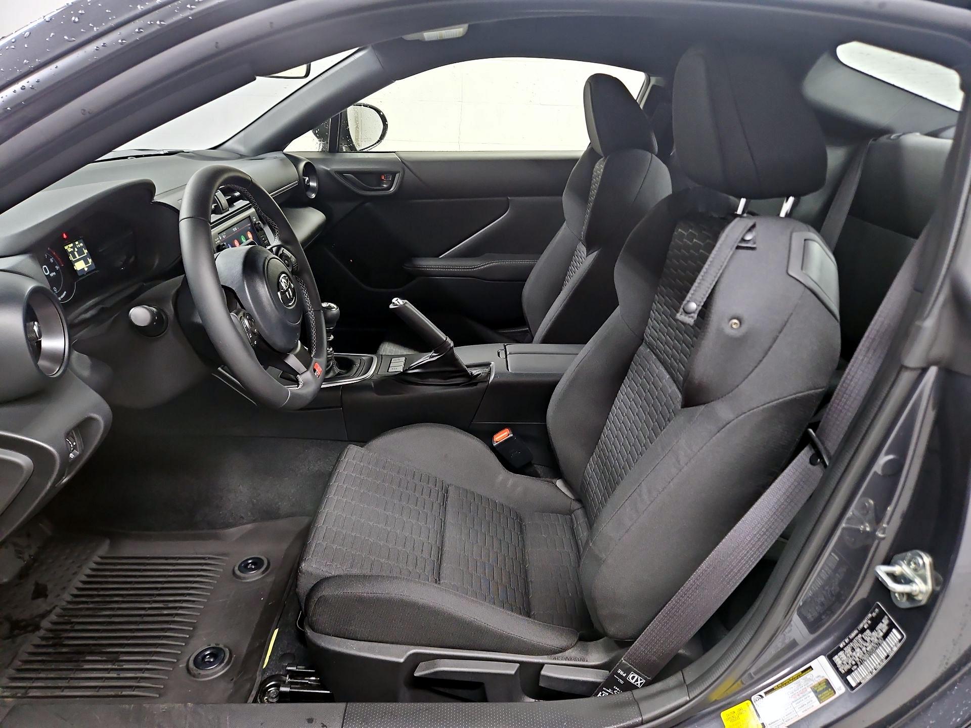 Thumbnail: 2025 Toyota GR86 - 11