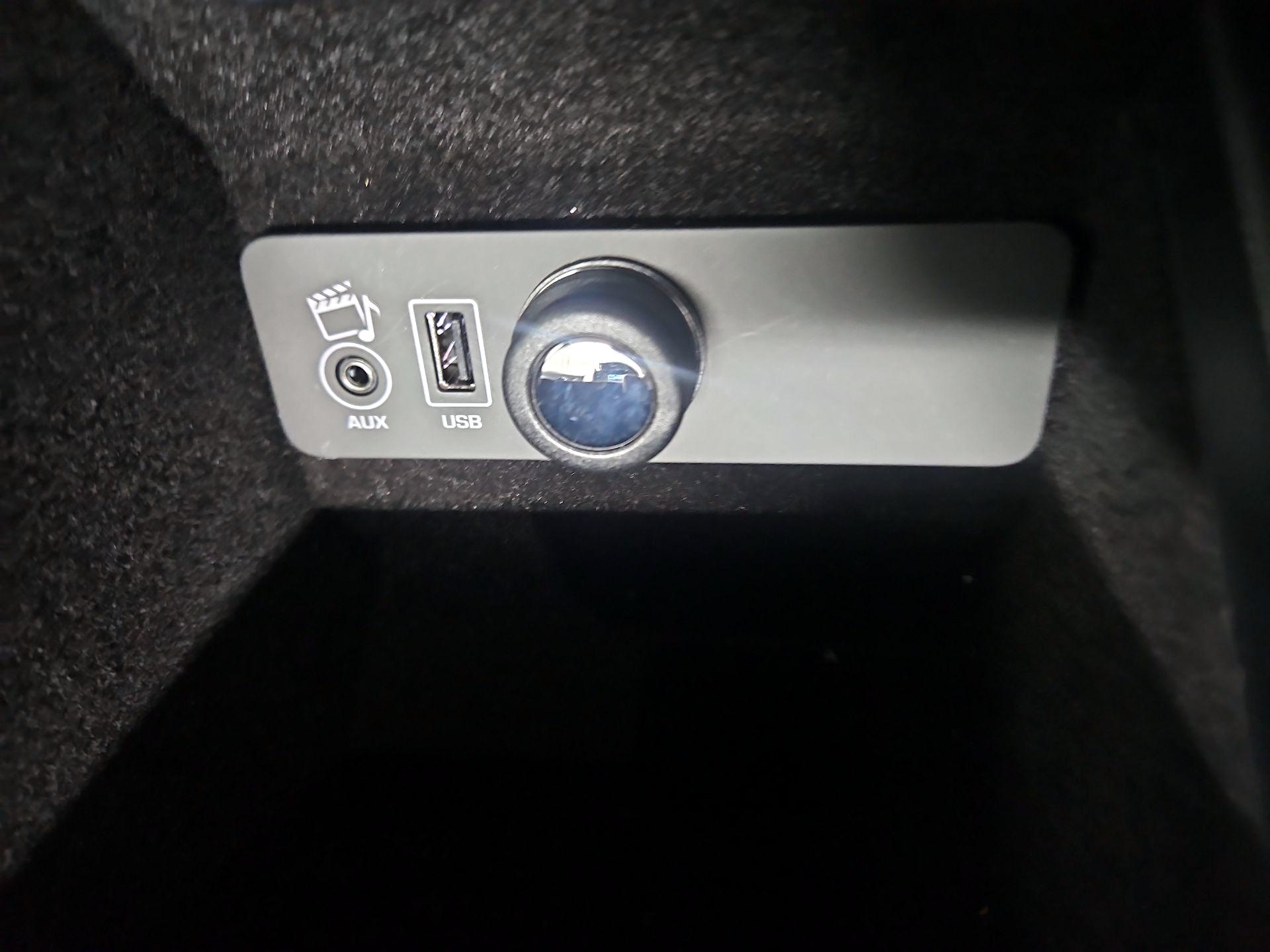 Thumbnail: 2015 Jaguar F-Type - 19