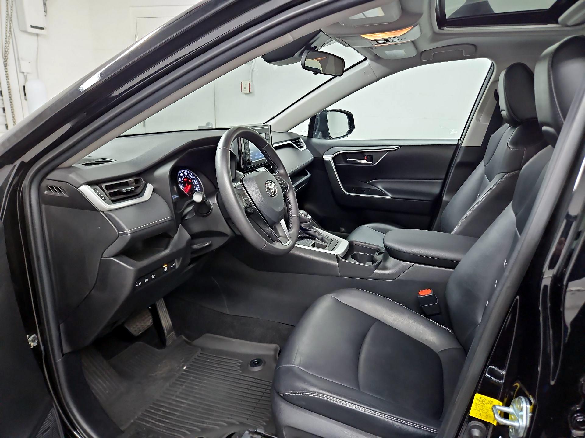 Thumbnail: 2021 Toyota RAV4 - 11