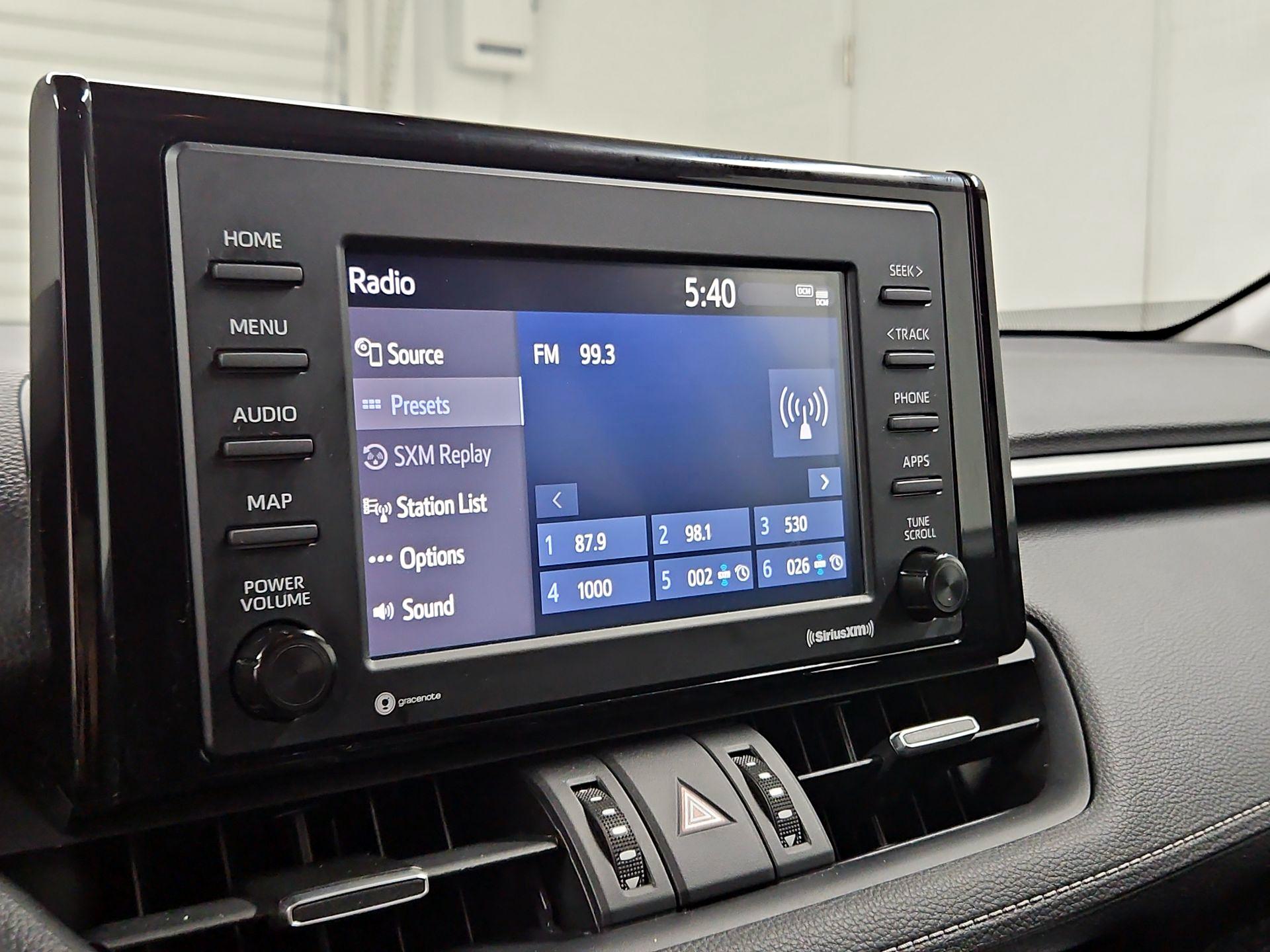 Thumbnail: 2021 Toyota RAV4 - 15