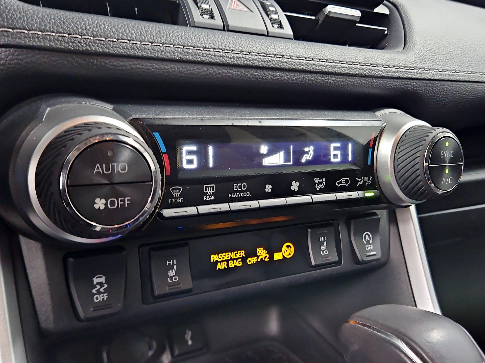 Thumbnail: 2021 Toyota RAV4 - 16