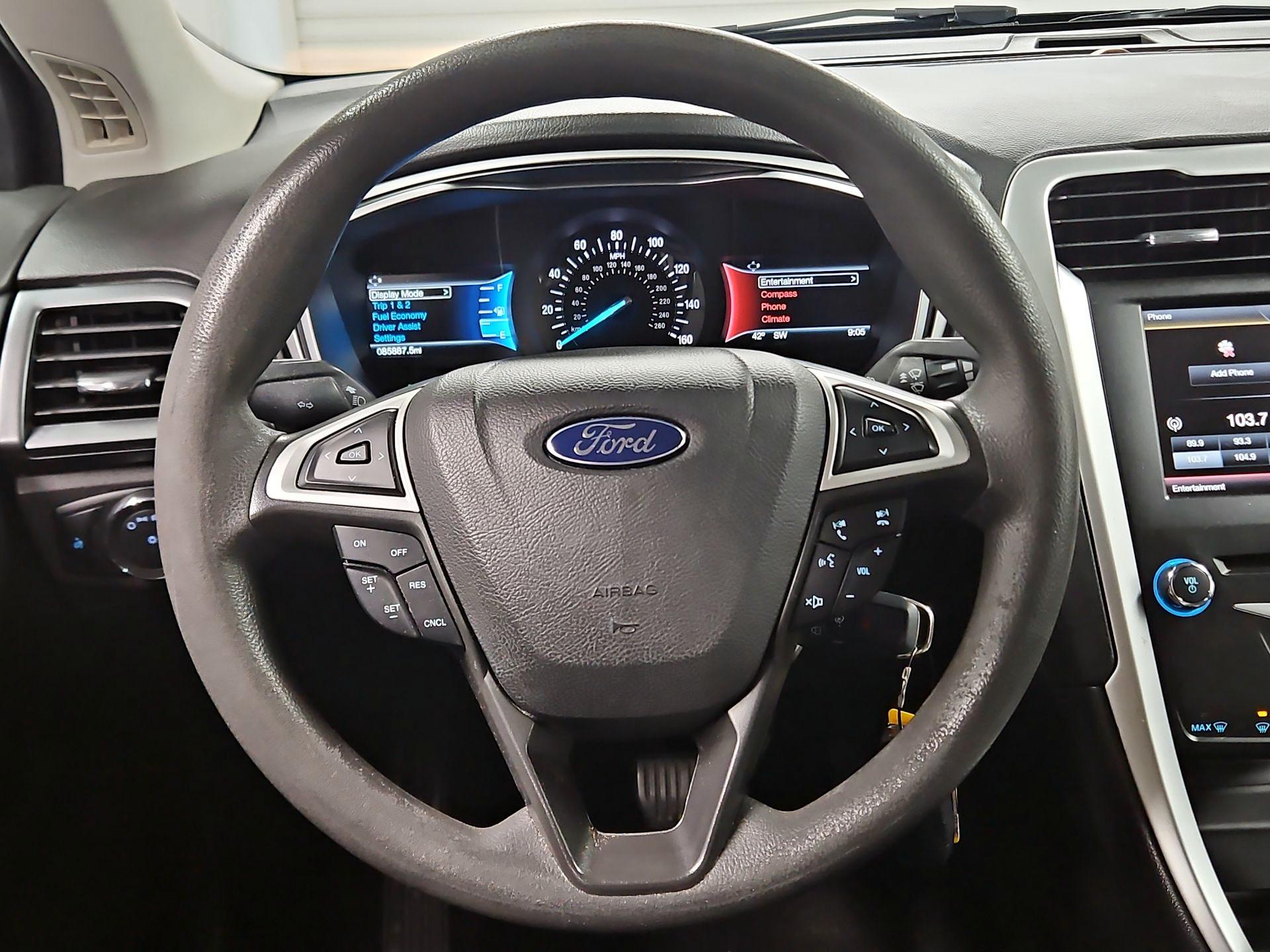 Thumbnail: 2015 Ford Fusion - 10