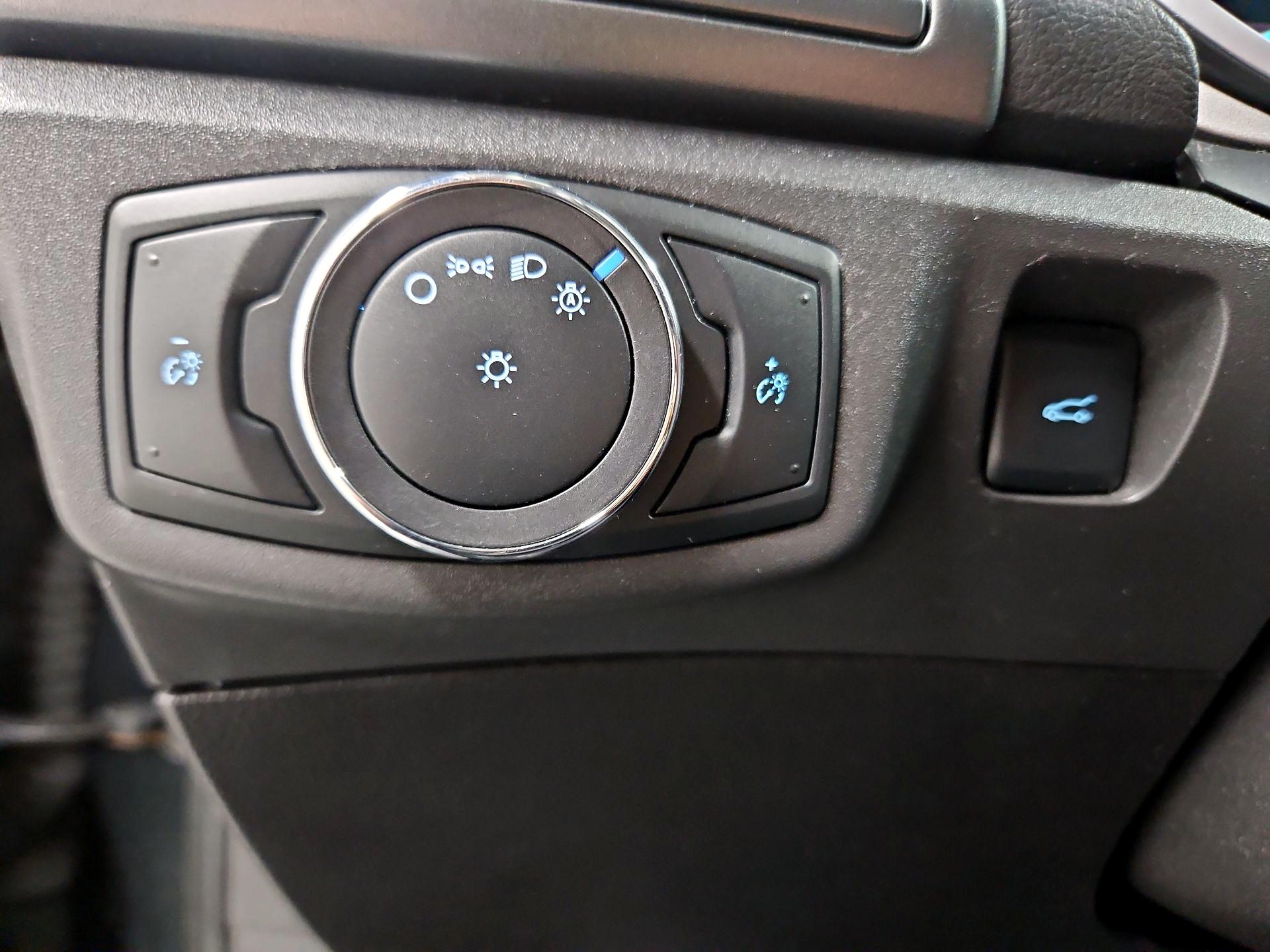 Thumbnail: 2015 Ford Fusion - 13