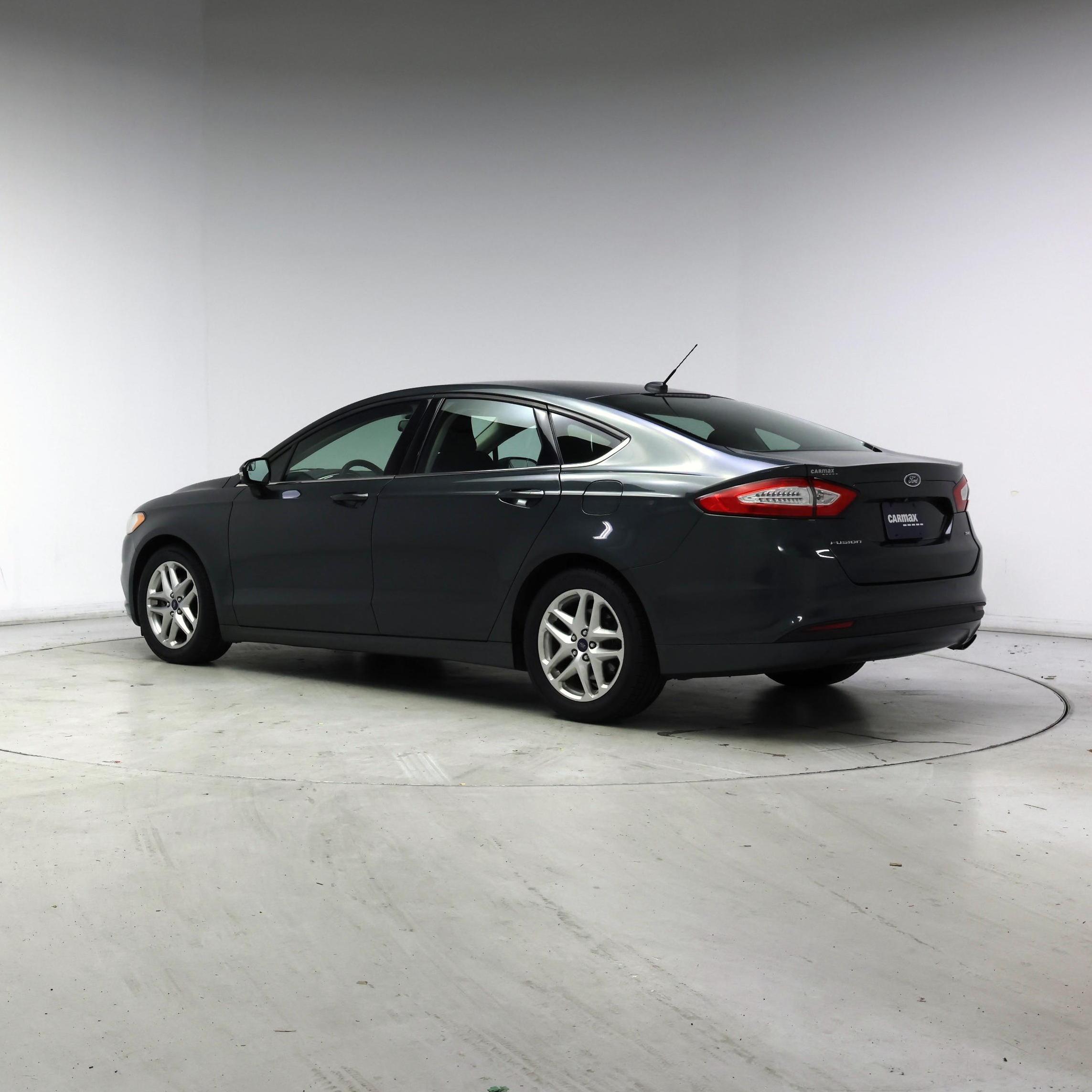 Thumbnail: 2015 Ford Fusion - 2