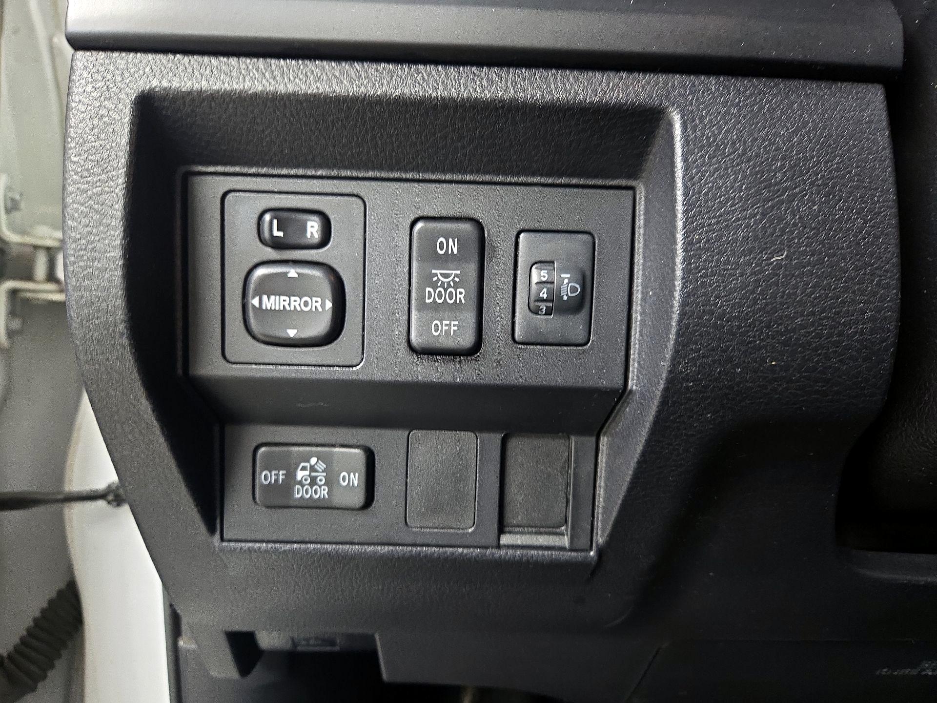 Thumbnail: 2017 Toyota Tundra - 13