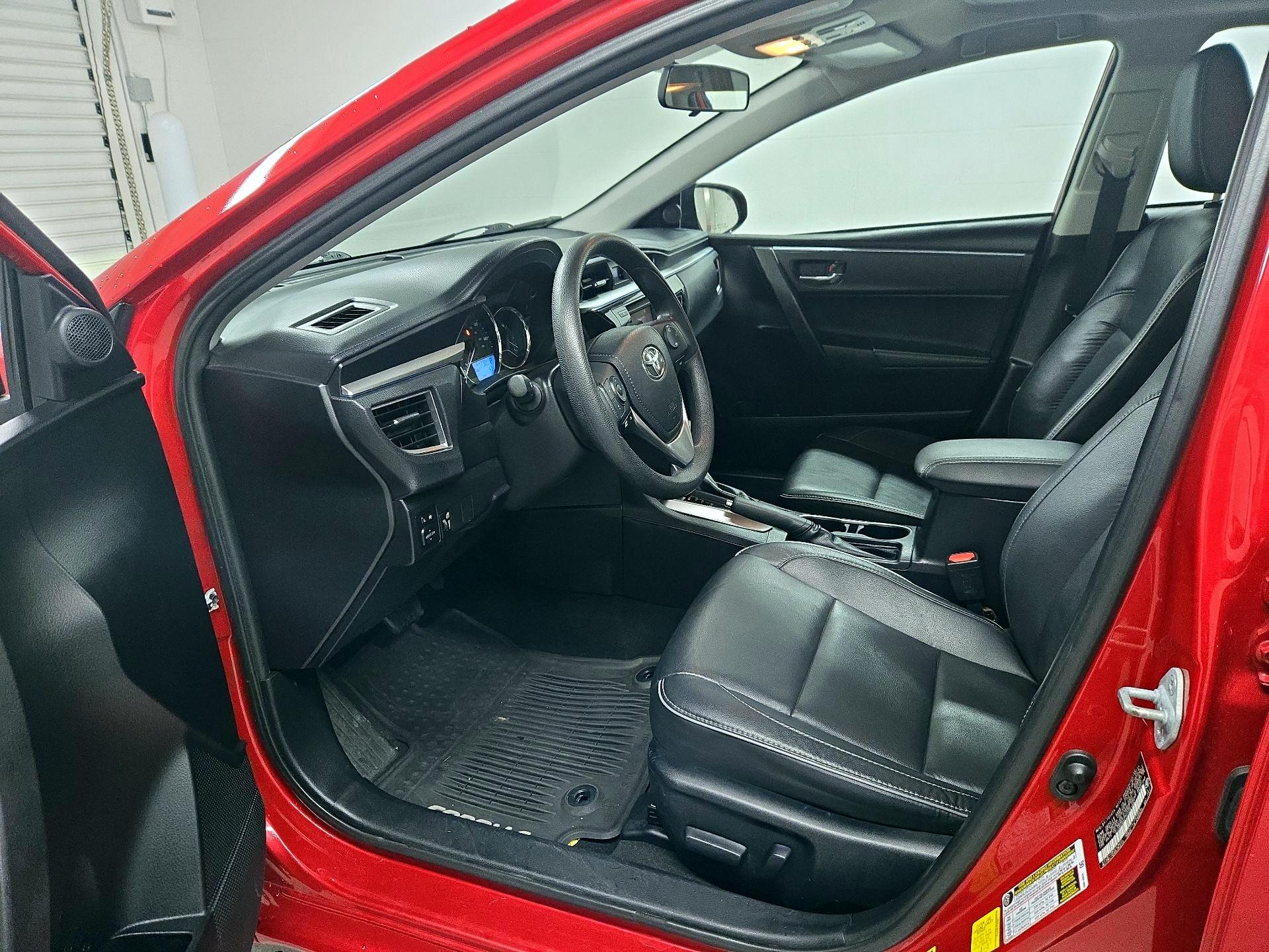 Thumbnail: 2015 Toyota Corolla - 11