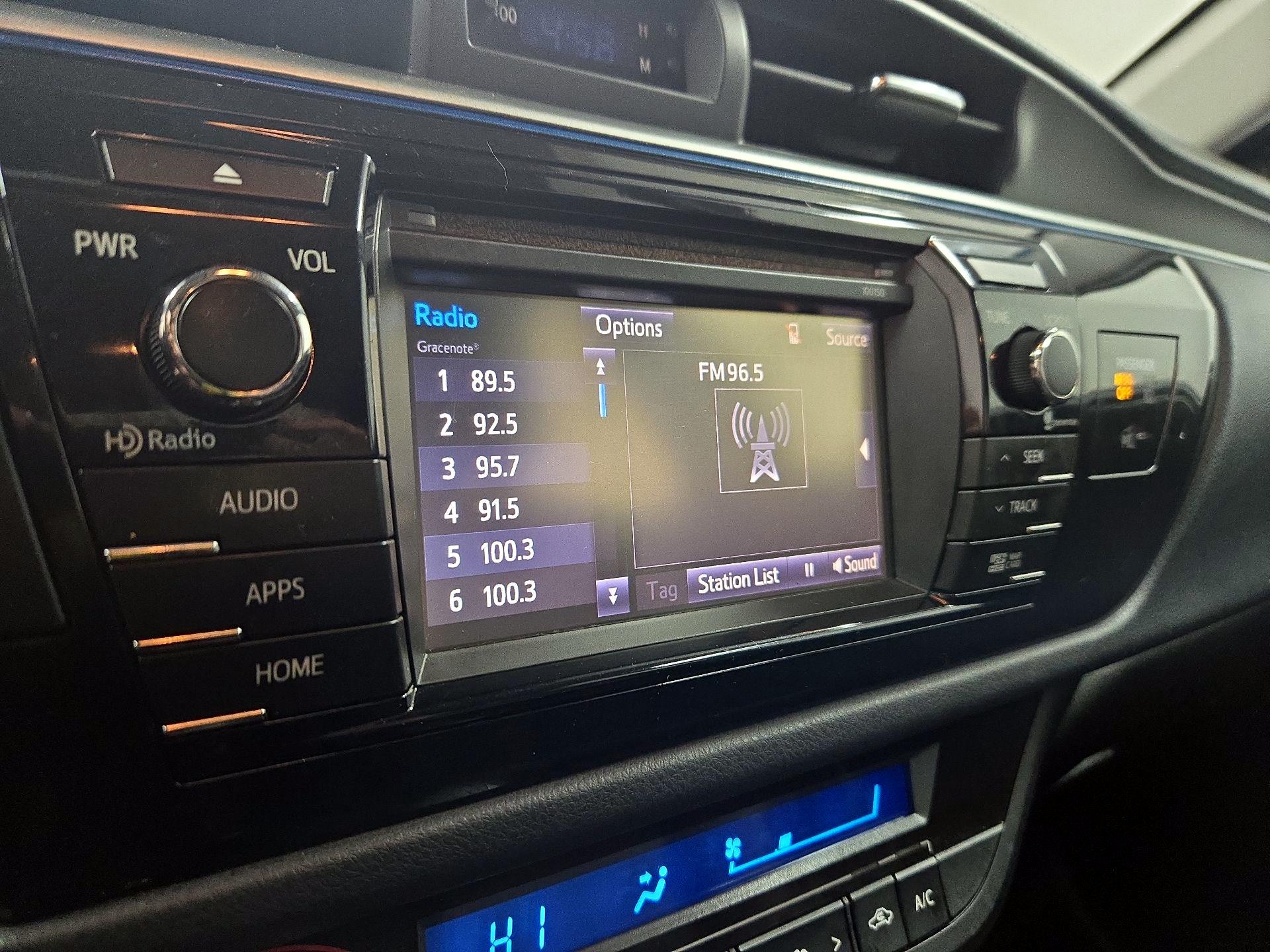 Thumbnail: 2015 Toyota Corolla - 16