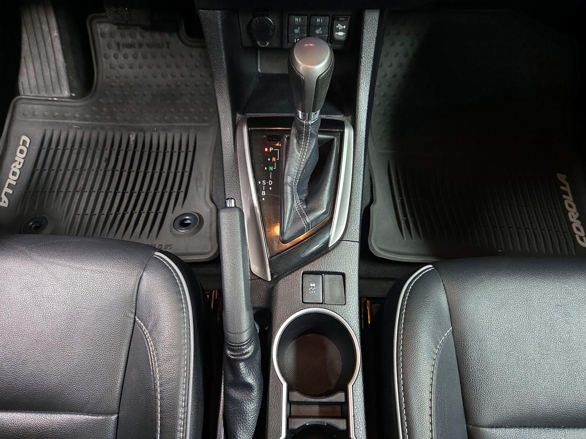 Thumbnail: 2015 Toyota Corolla - 18