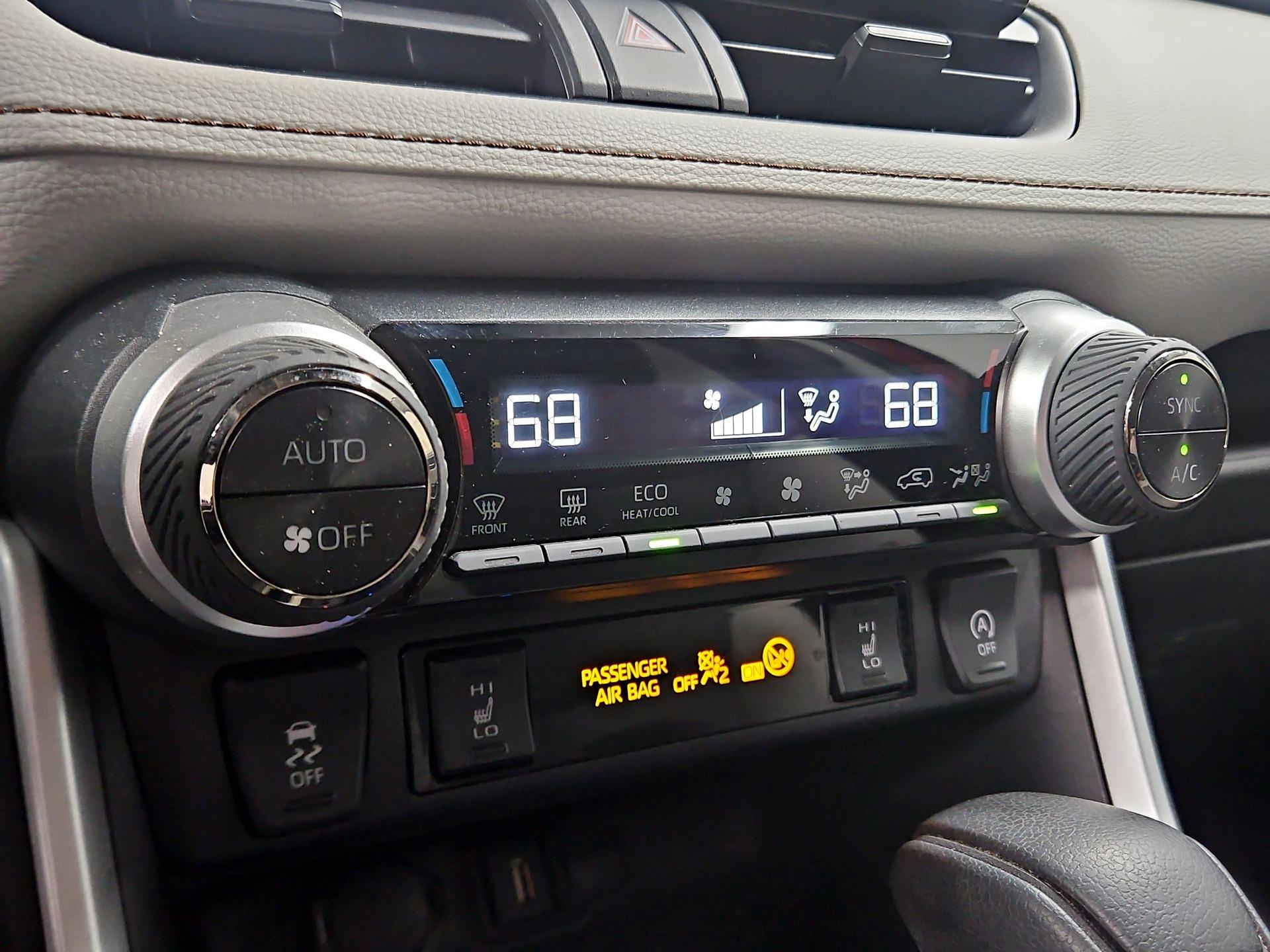 Thumbnail: 2022 Toyota RAV4 - 16