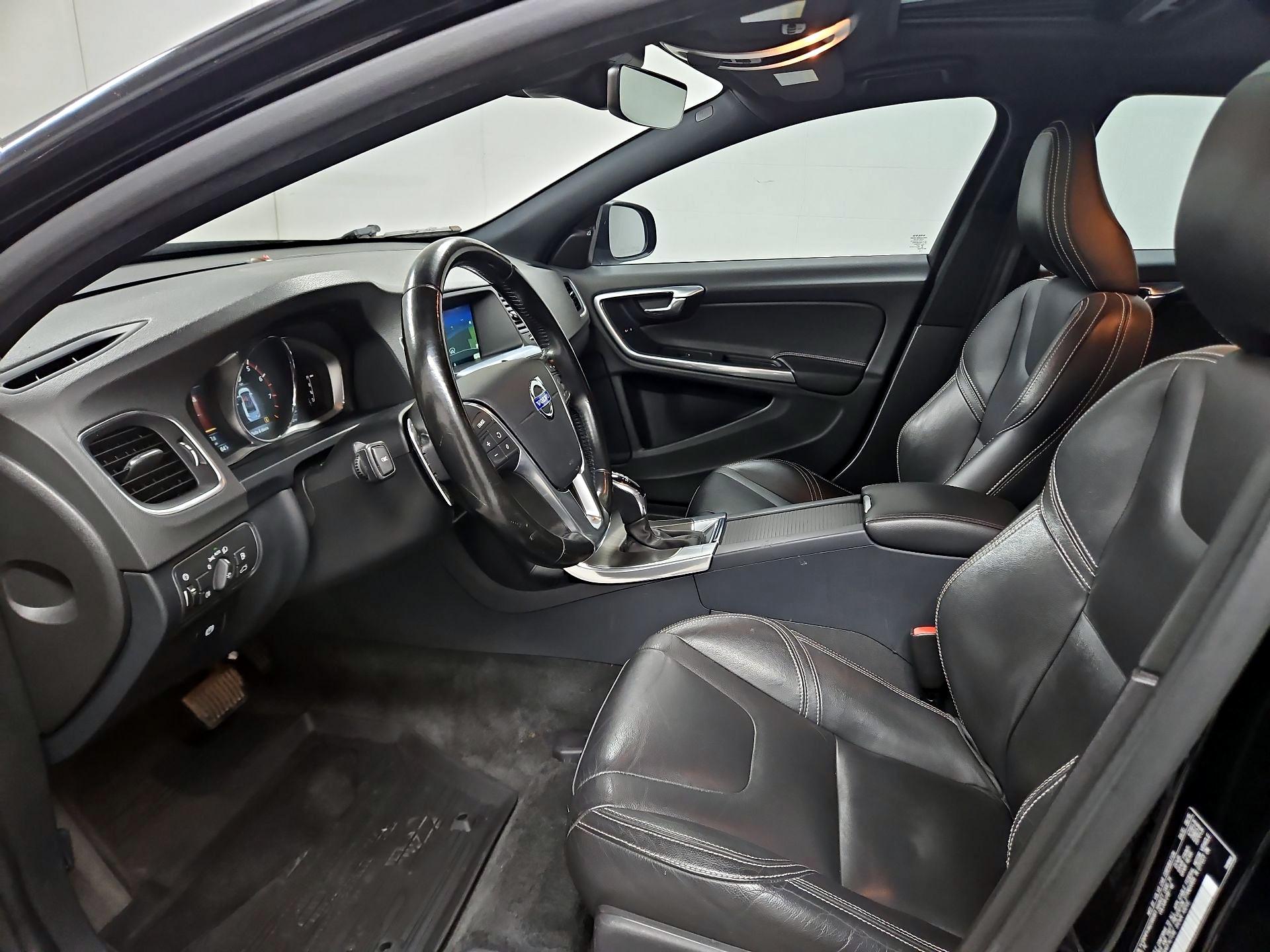 Thumbnail: 2016 Volvo S60 - 11