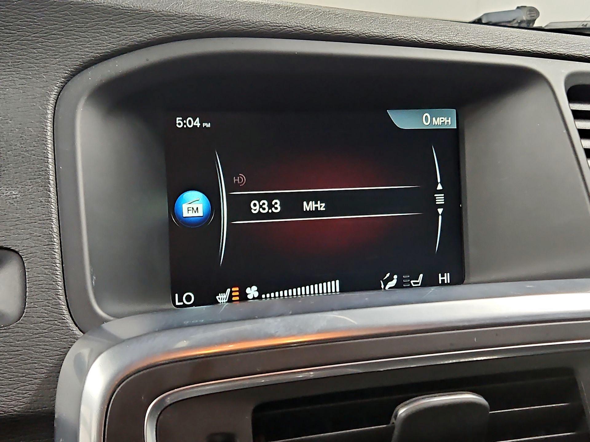 Thumbnail: 2016 Volvo S60 - 16