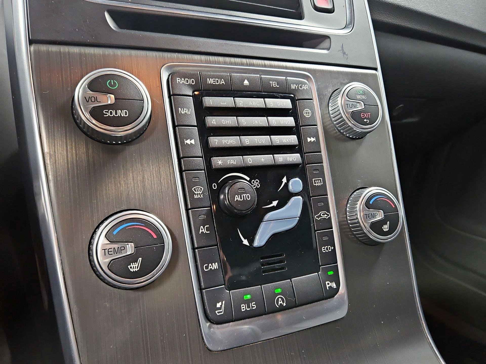 Thumbnail: 2016 Volvo S60 - 17