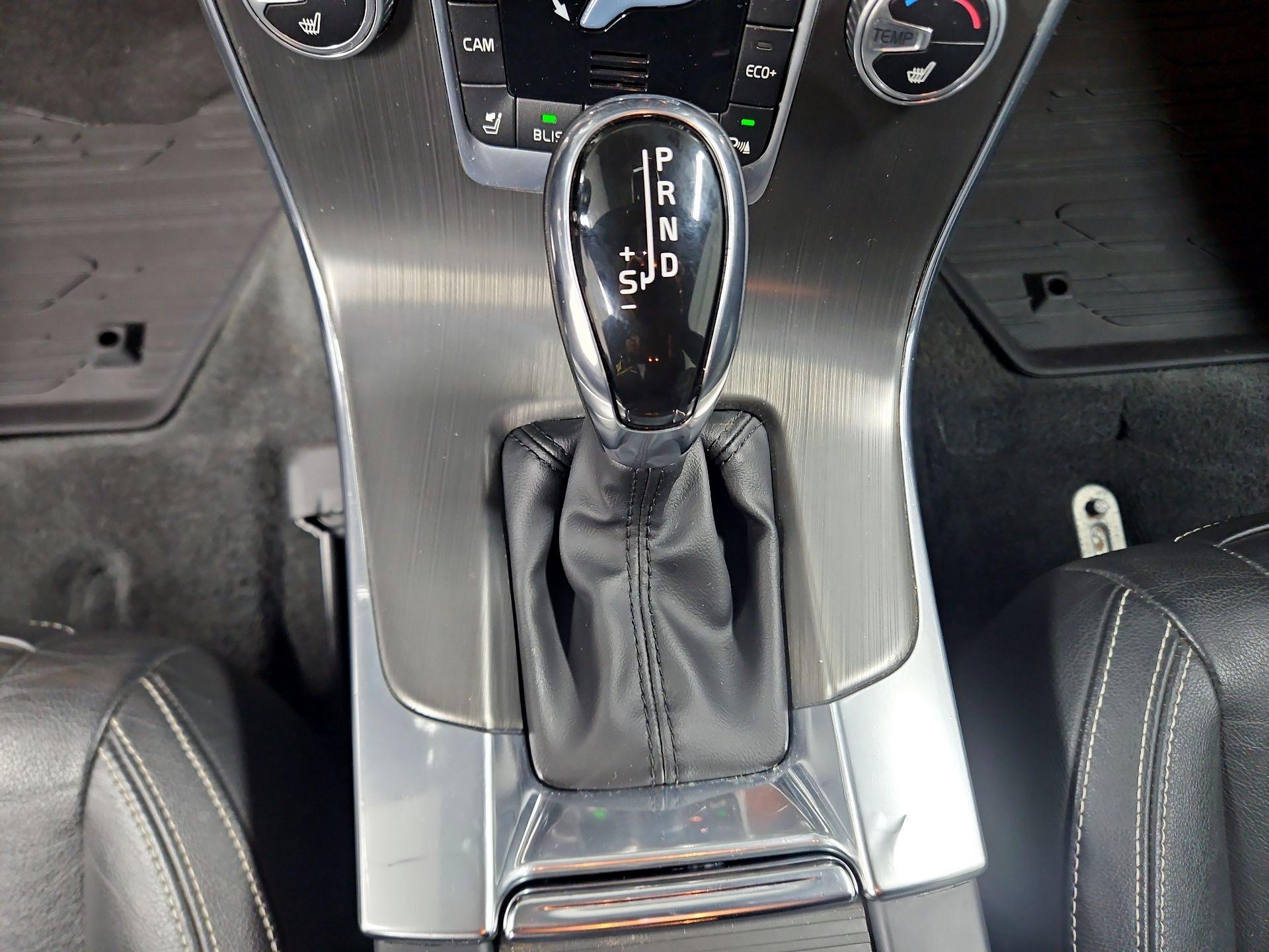 Thumbnail: 2016 Volvo S60 - 18