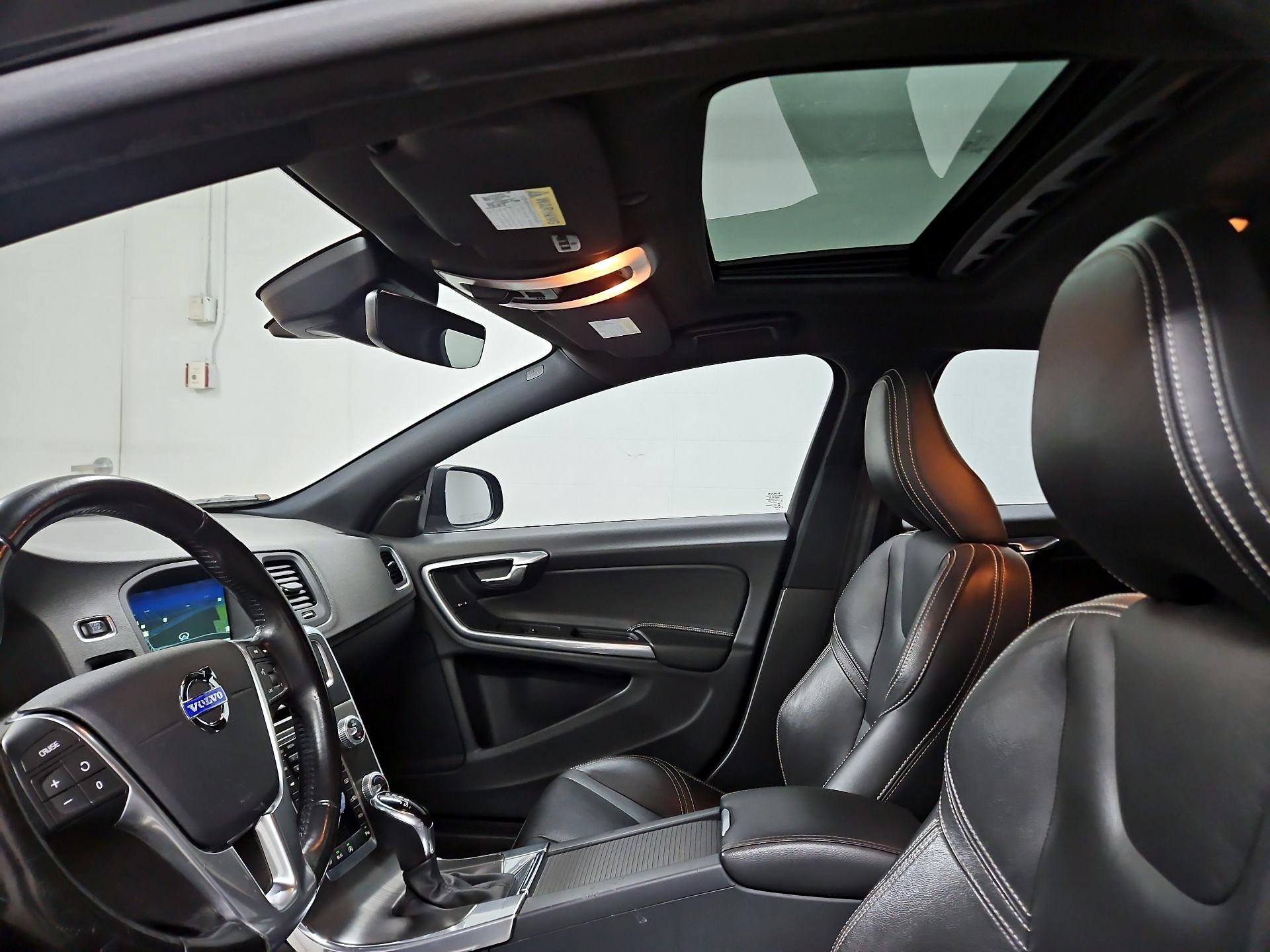 Thumbnail: 2016 Volvo S60 - 20