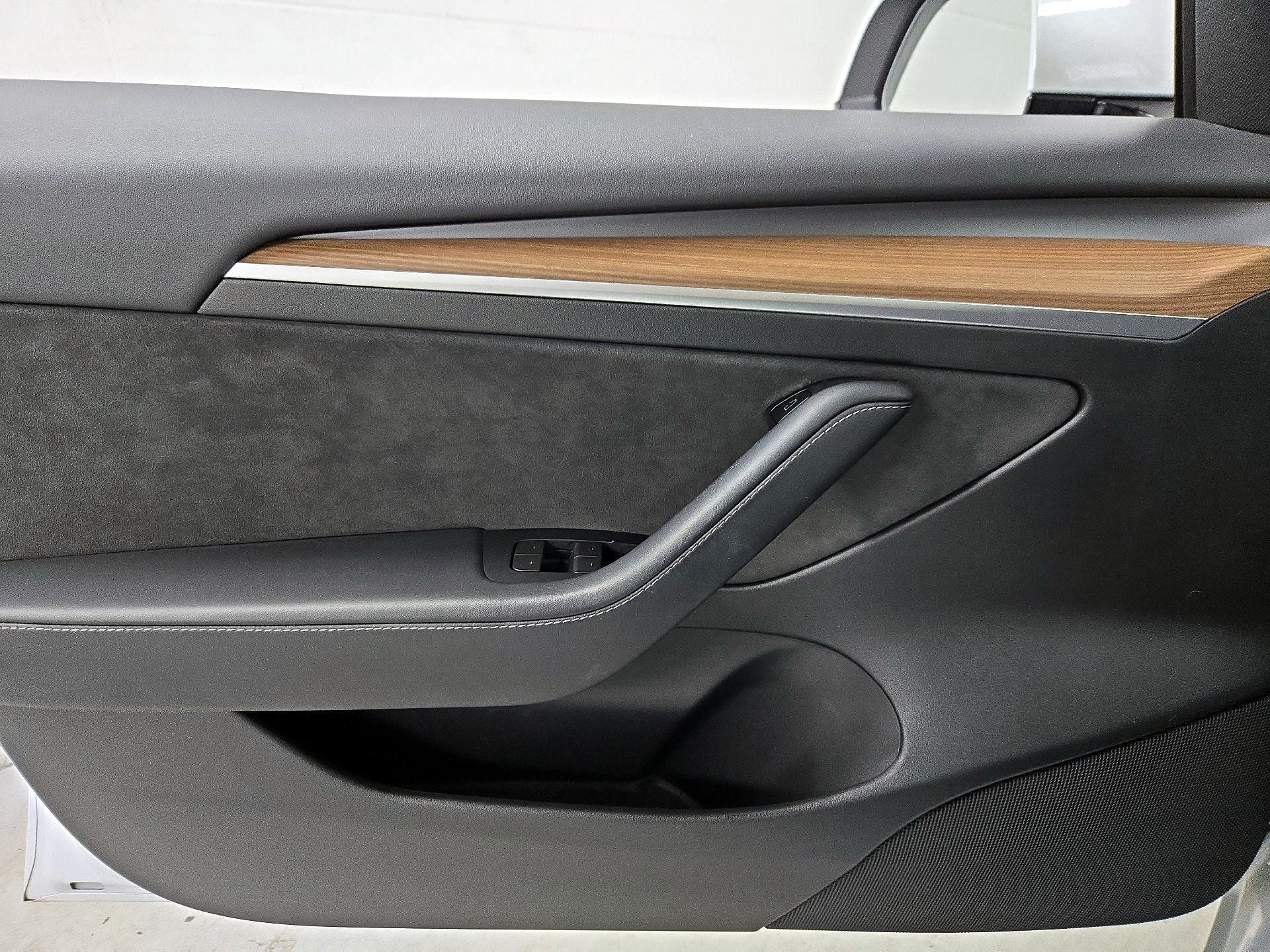 Thumbnail: 2023 Tesla Model 3 - 12