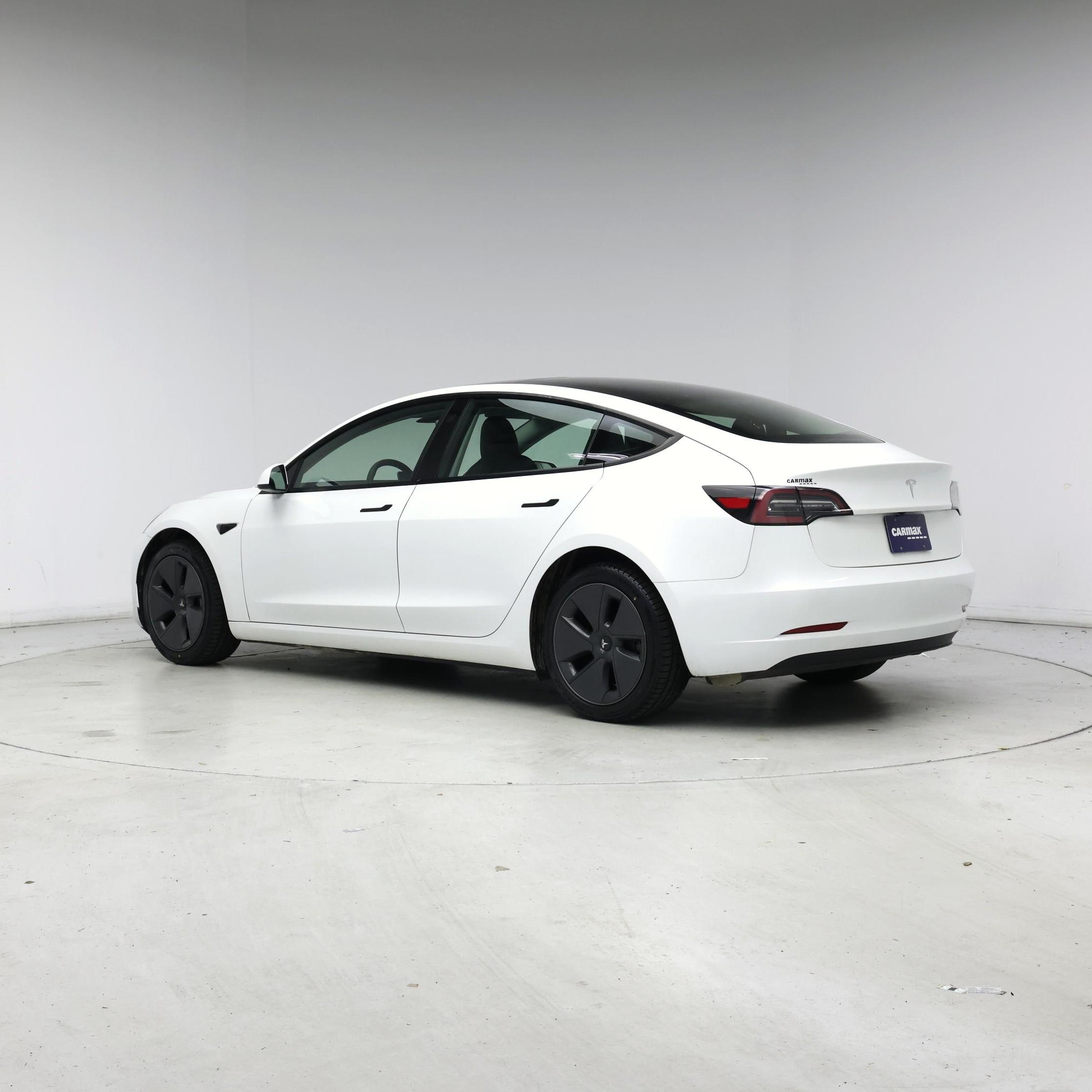 Thumbnail: 2023 Tesla Model 3 - 2