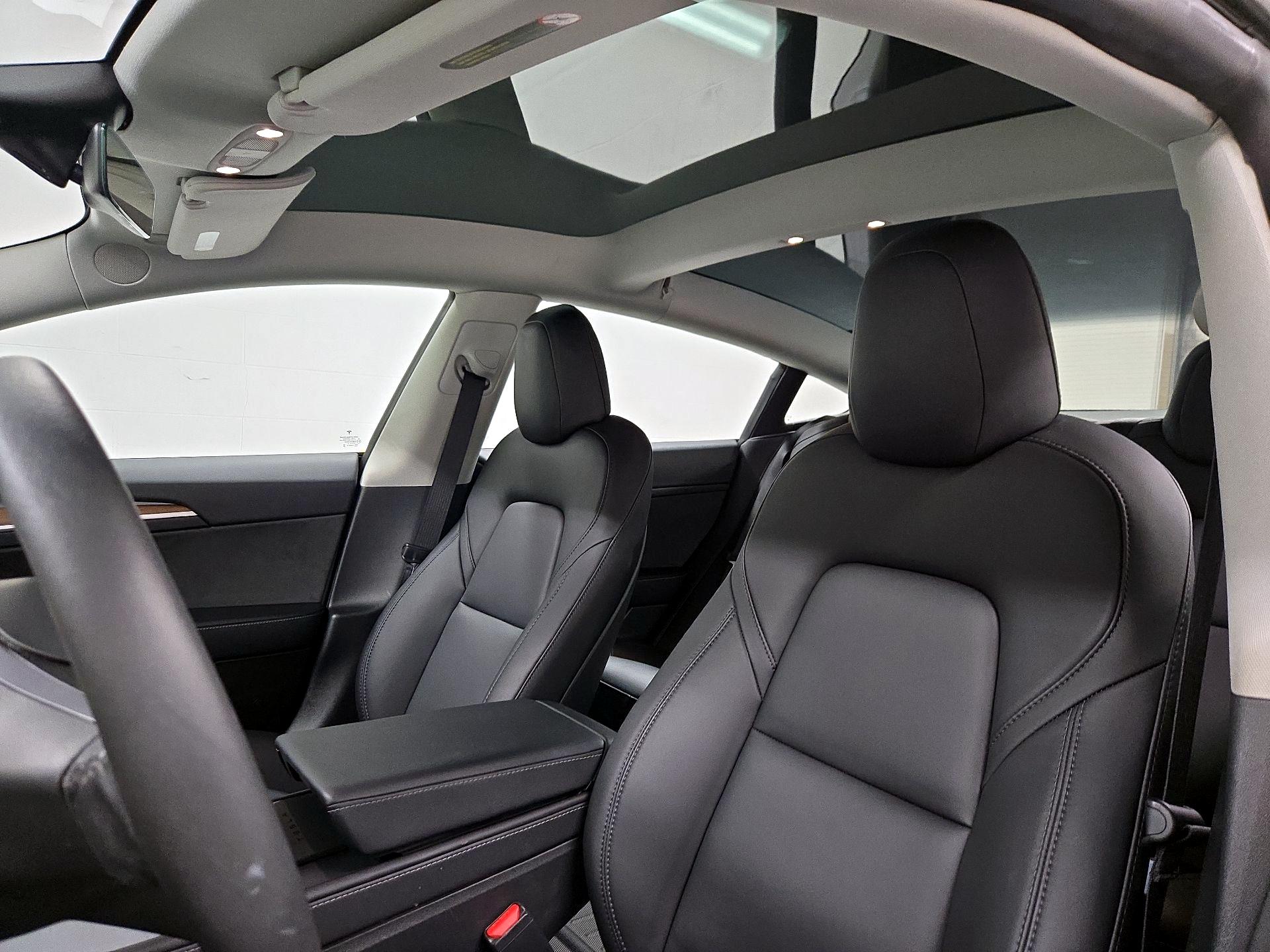 Thumbnail: 2023 Tesla Model 3 - 19