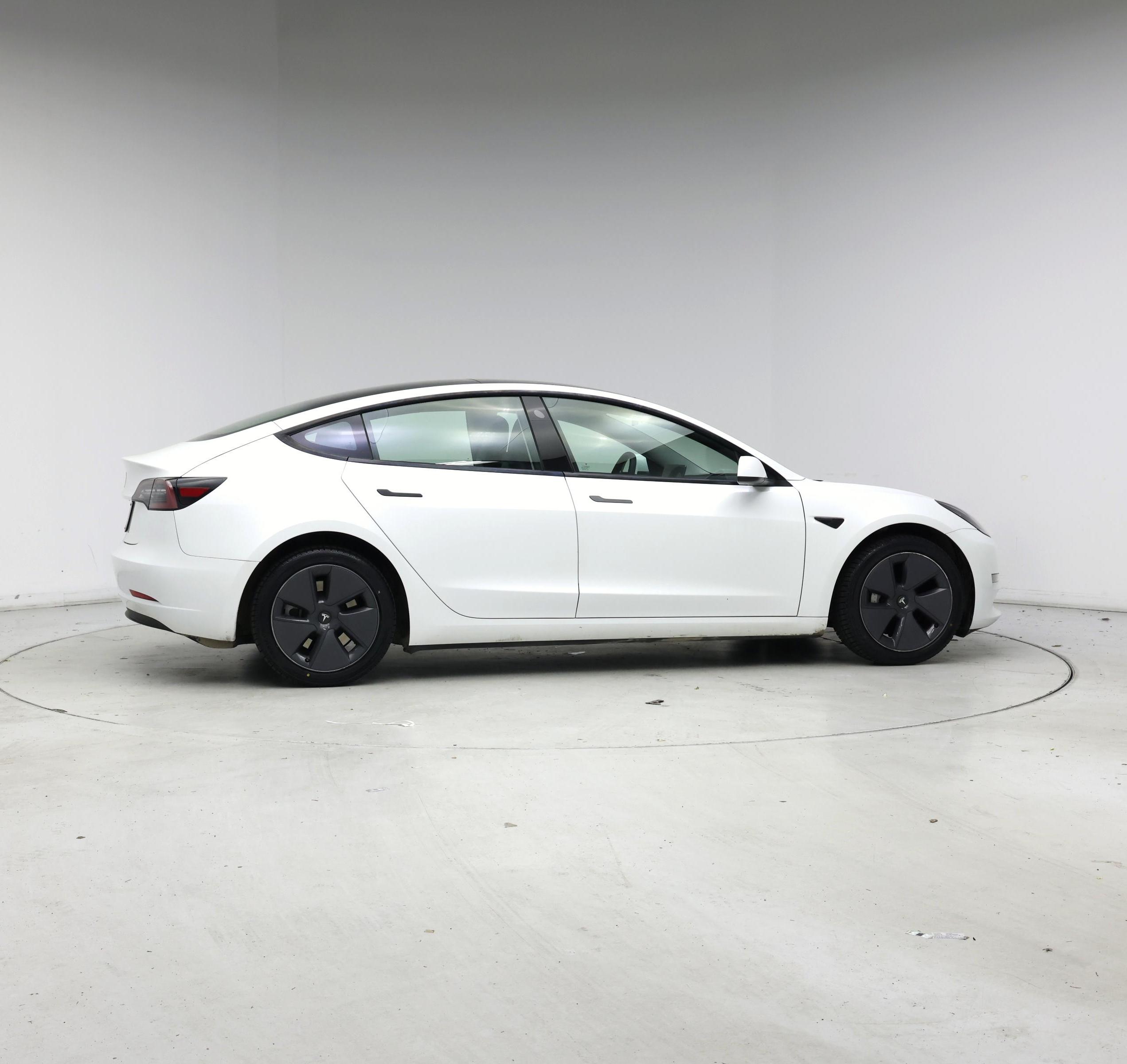 Thumbnail: 2023 Tesla Model 3 - 7