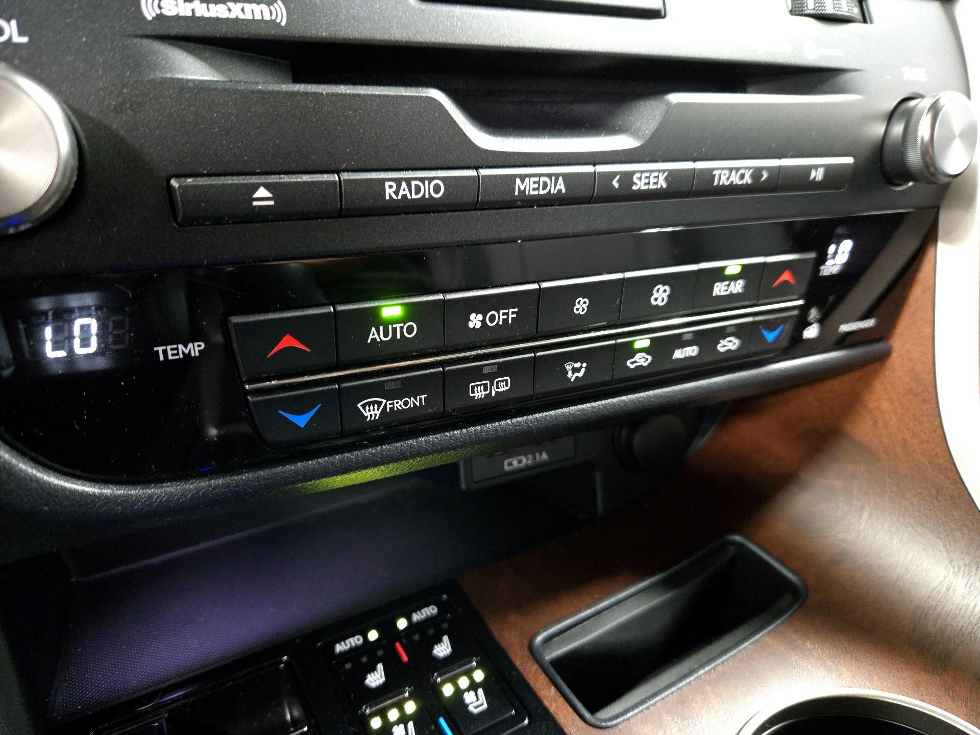 Thumbnail: 2020 Lexus RX - 17