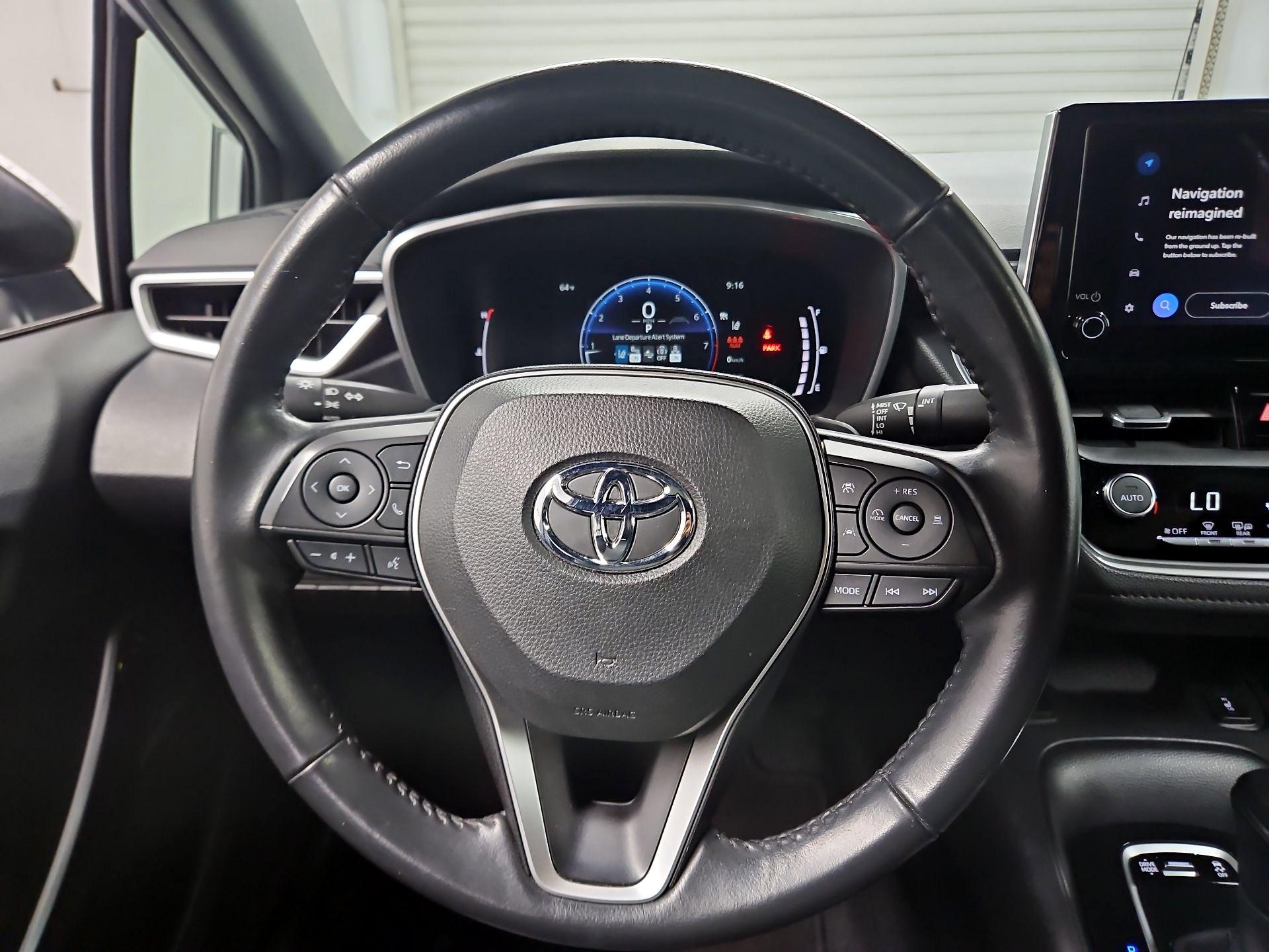 Thumbnail: 2023 Toyota Corolla - 10