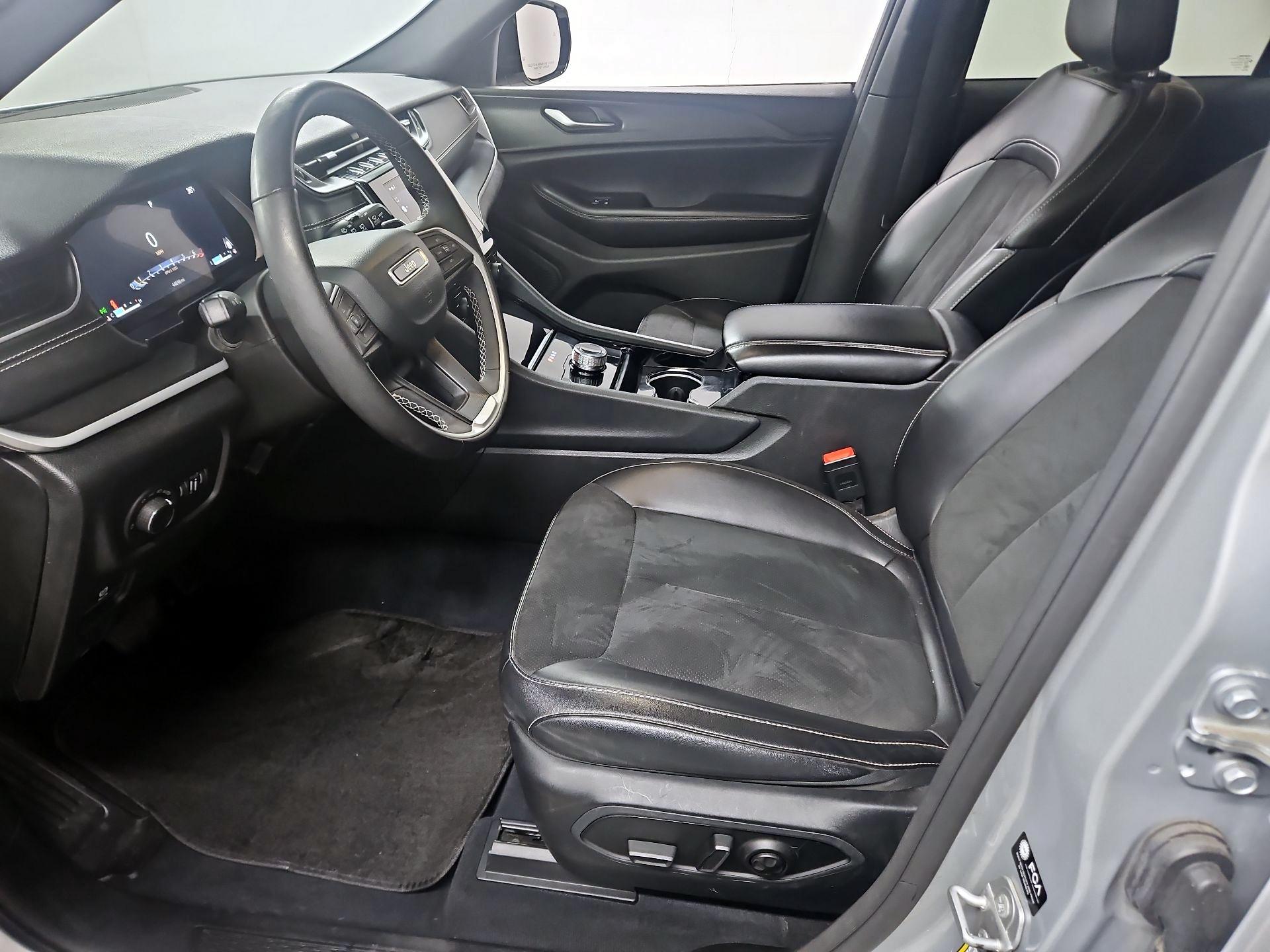 Thumbnail: 2023 Jeep Grand Cherokee - 11