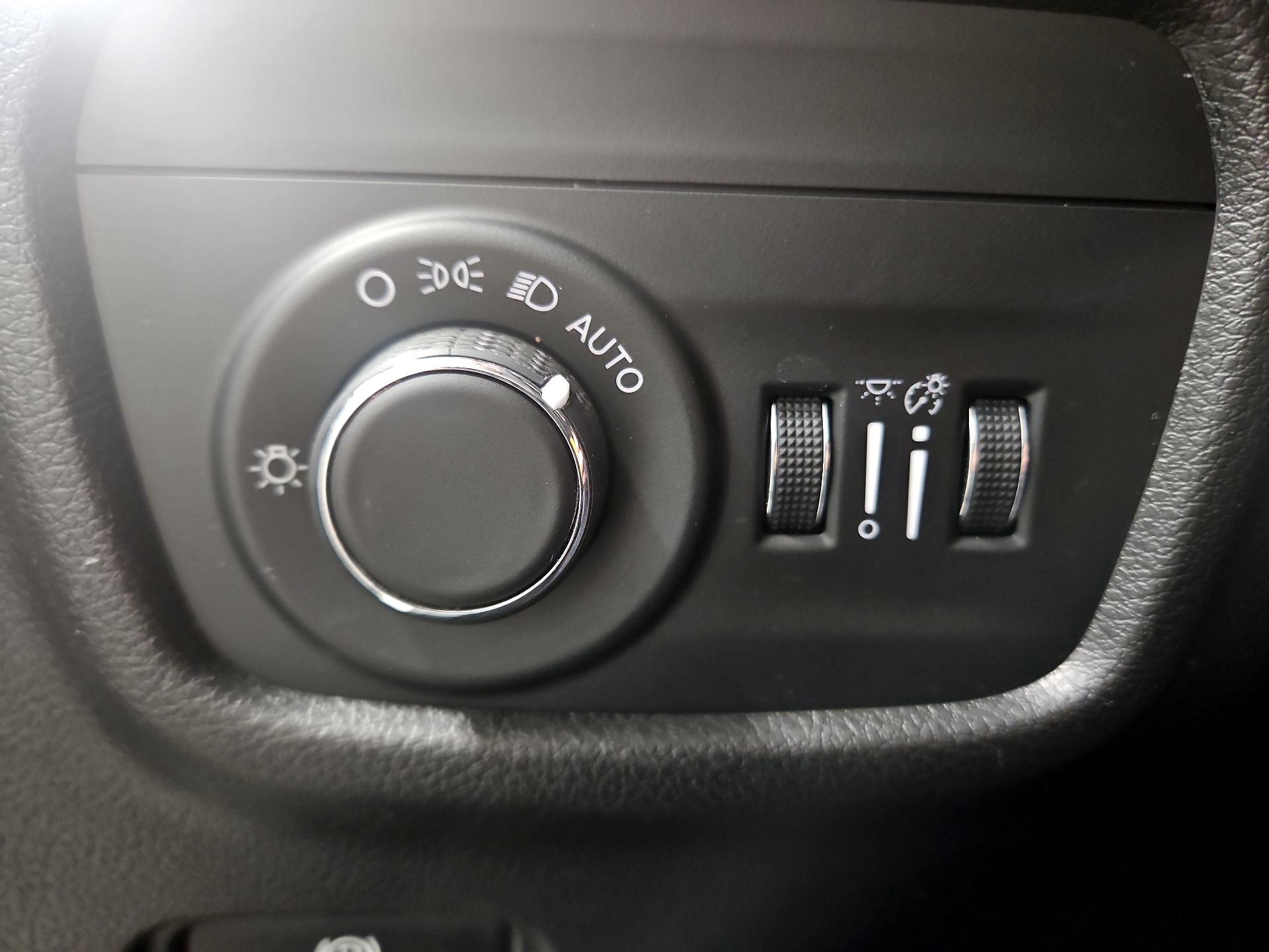 Thumbnail: 2023 Jeep Grand Cherokee - 13