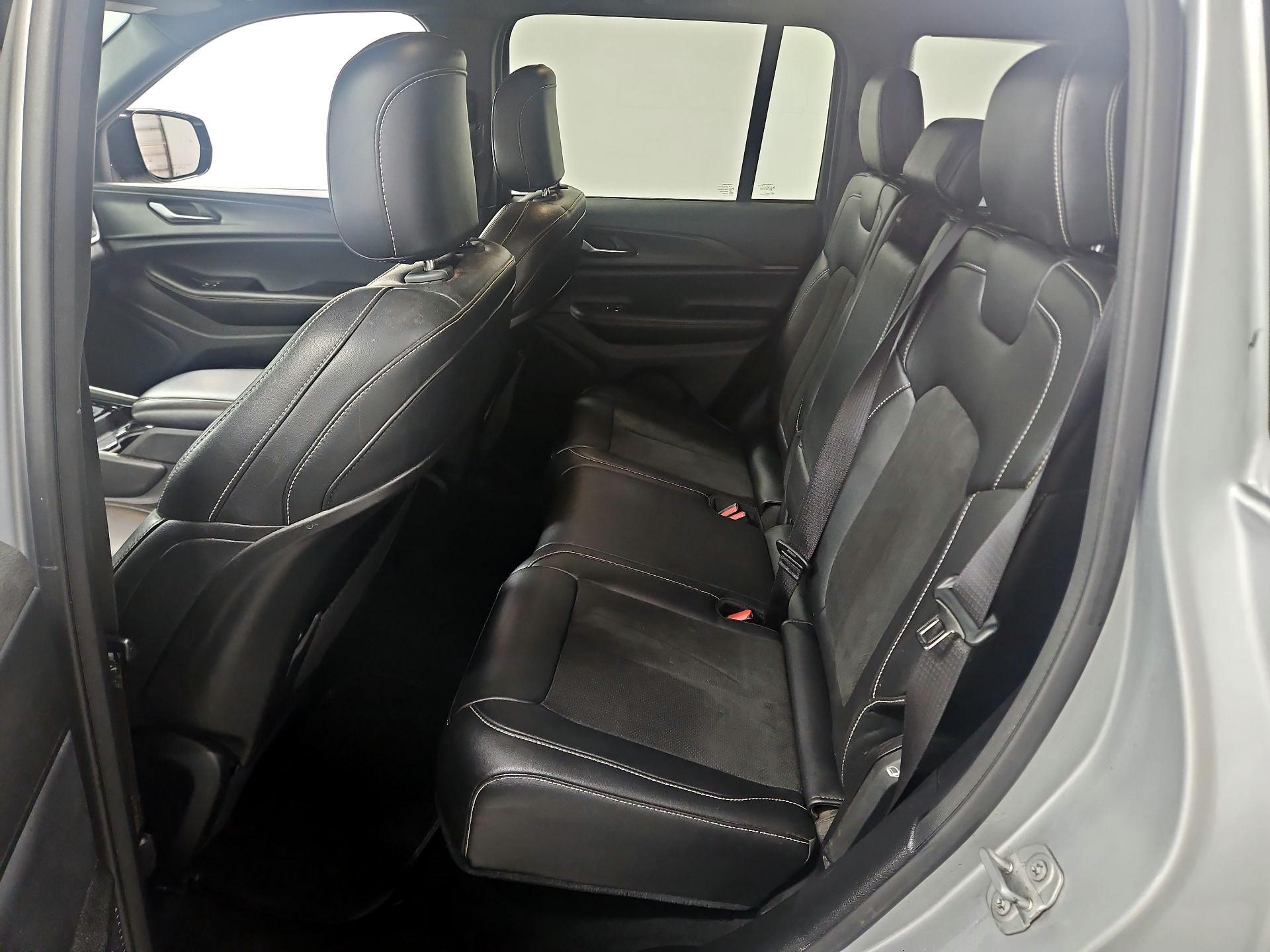 Thumbnail: 2023 Jeep Grand Cherokee - 19