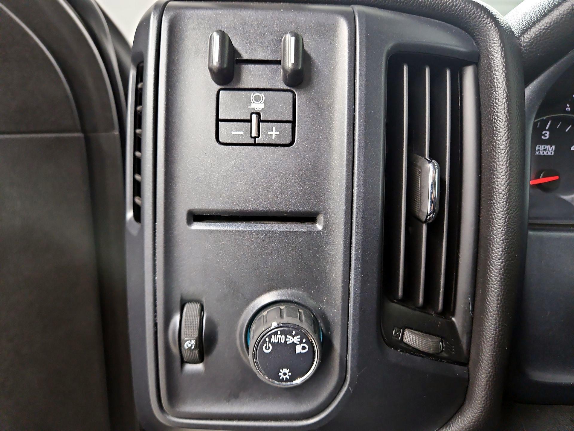 Thumbnail: 2017 Chevrolet Silverado 1500 - 13