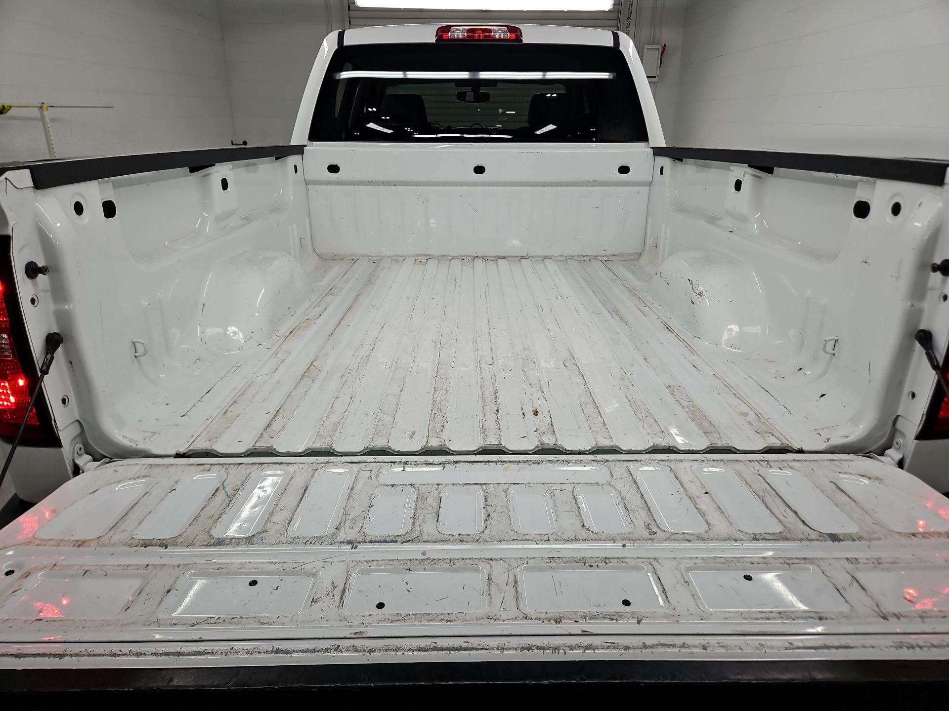 Thumbnail: 2017 Chevrolet Silverado 1500 - 20