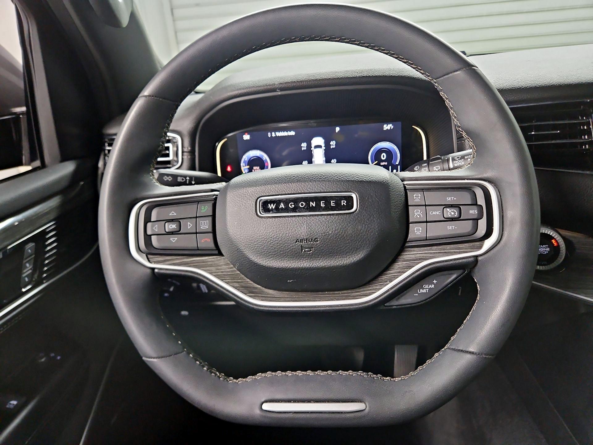 Thumbnail: 2022 Jeep Wagoneer - 10