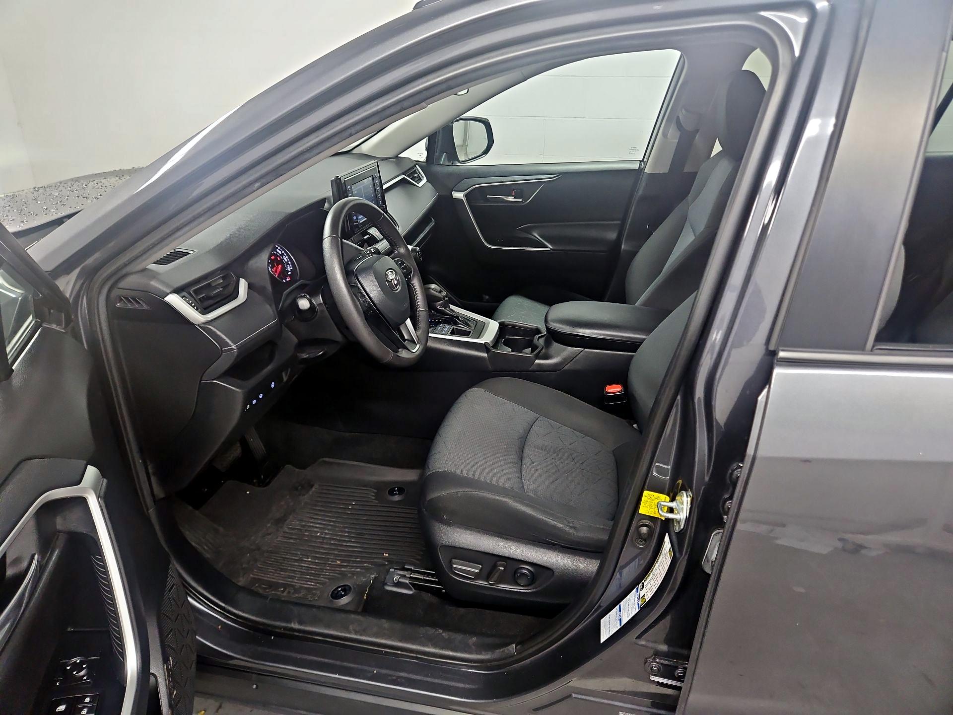 Thumbnail: 2021 Toyota RAV4 - 11