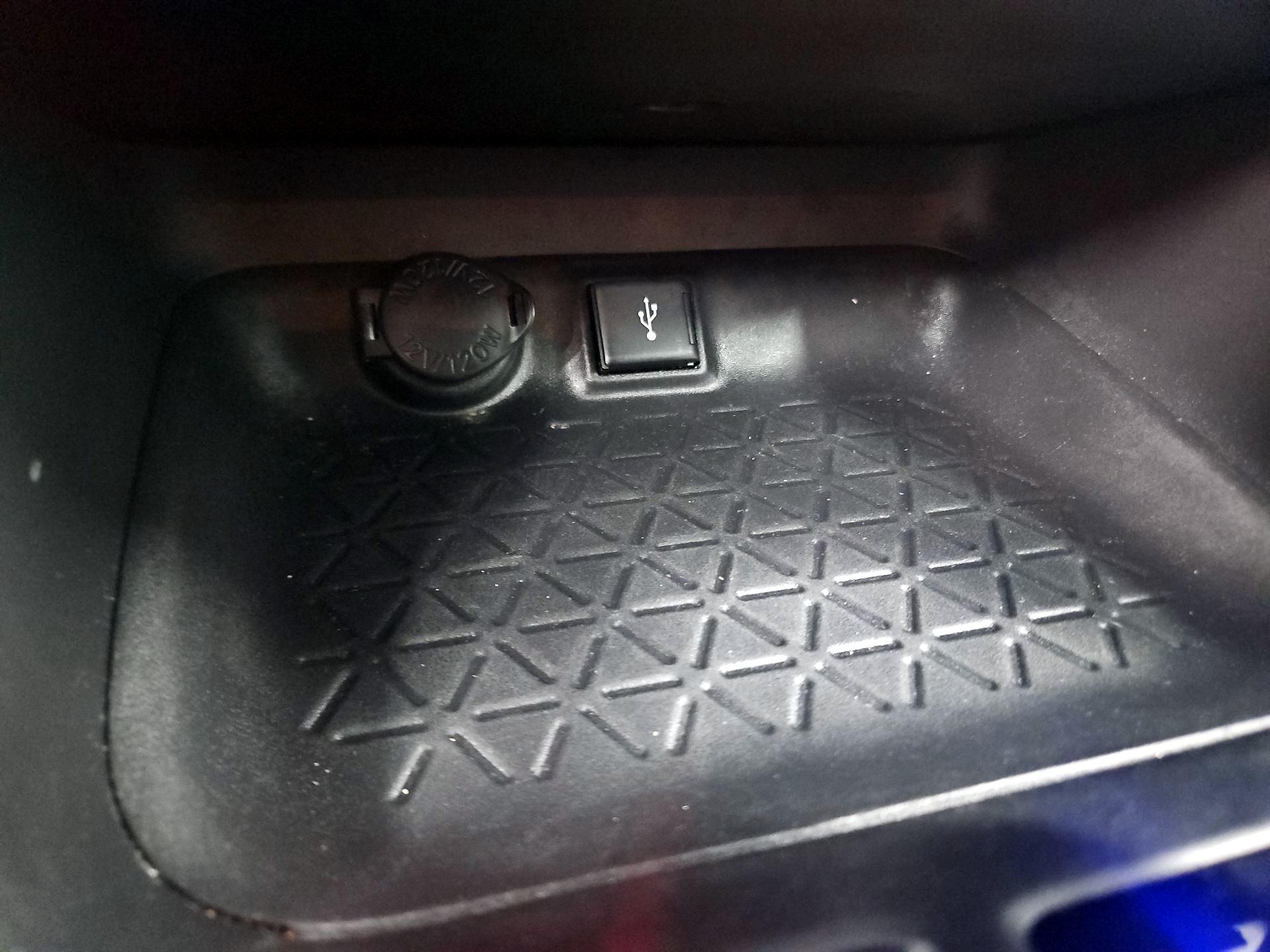 Thumbnail: 2021 Toyota RAV4 - 18