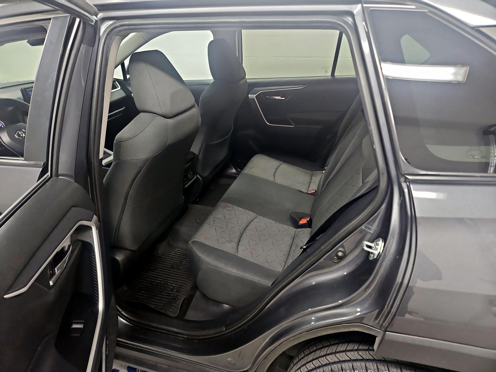 Thumbnail: 2021 Toyota RAV4 - 19