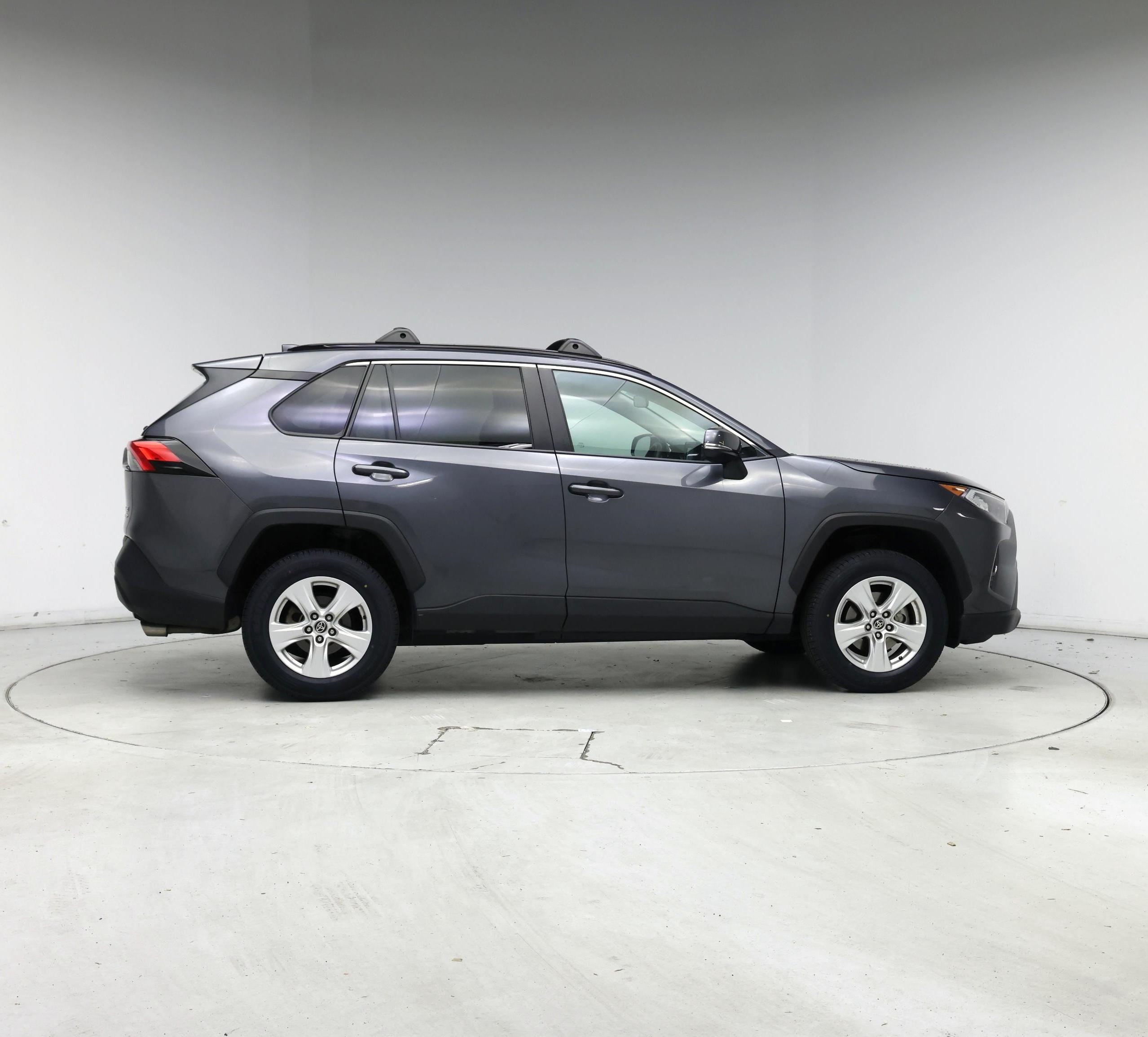 Thumbnail: 2021 Toyota RAV4 - 7